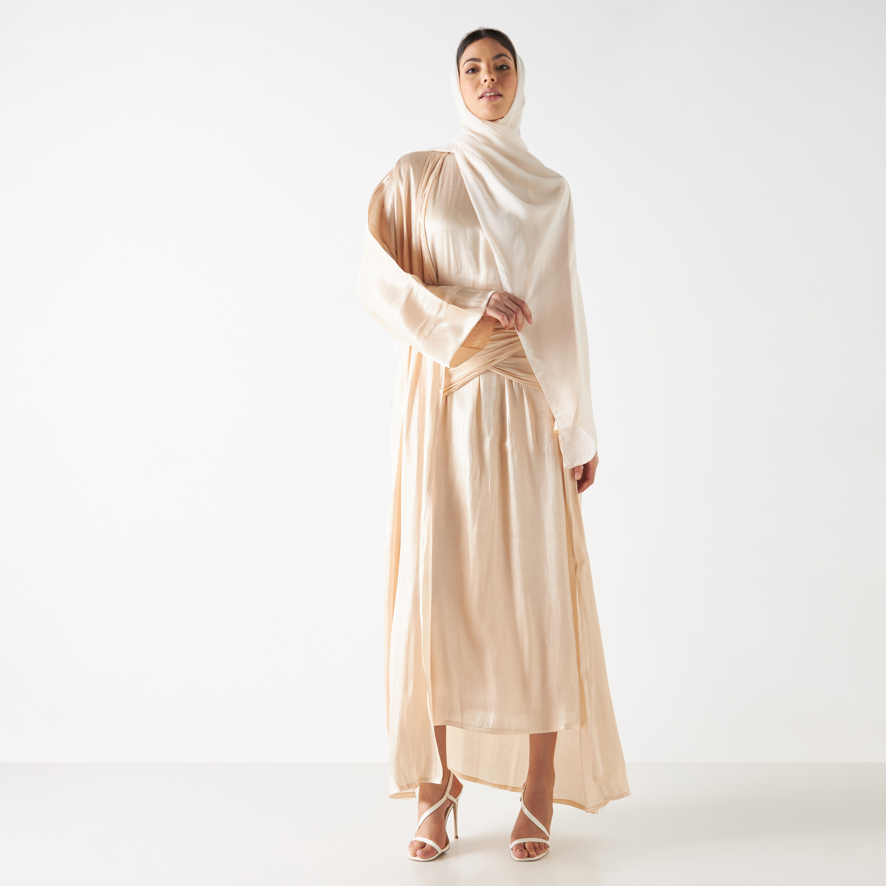 عباية سادة مع حجاب من مويستريت-women-arabicclothing-abayas-image-1