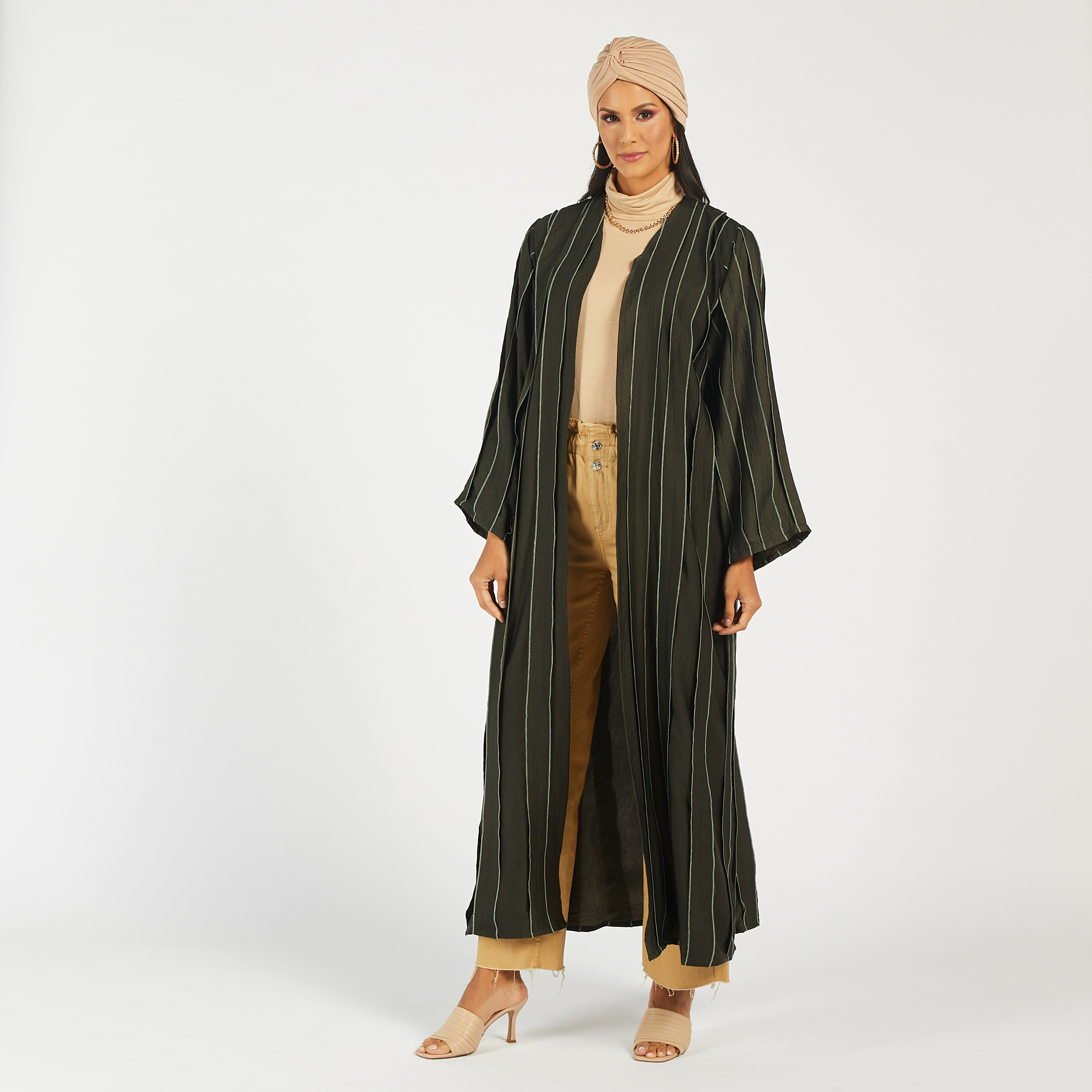 عباية مقلّمة مفتوحة من الأمام من مويستريت-women-arabicclothing-abayas-image-2