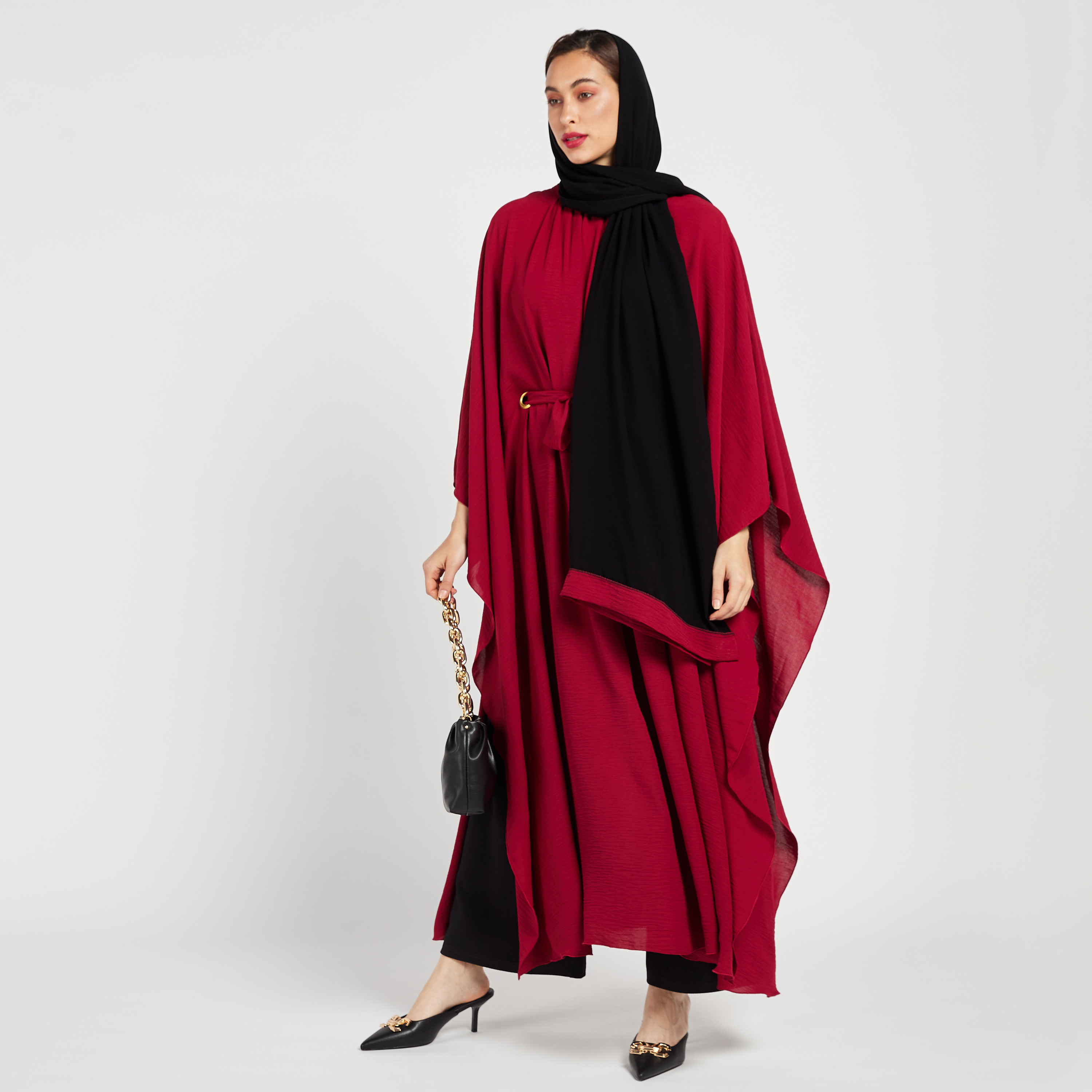 عباية سادة بحزام رباط وحجاب من مويستريت-women-arabicclothing-abayas-image-4