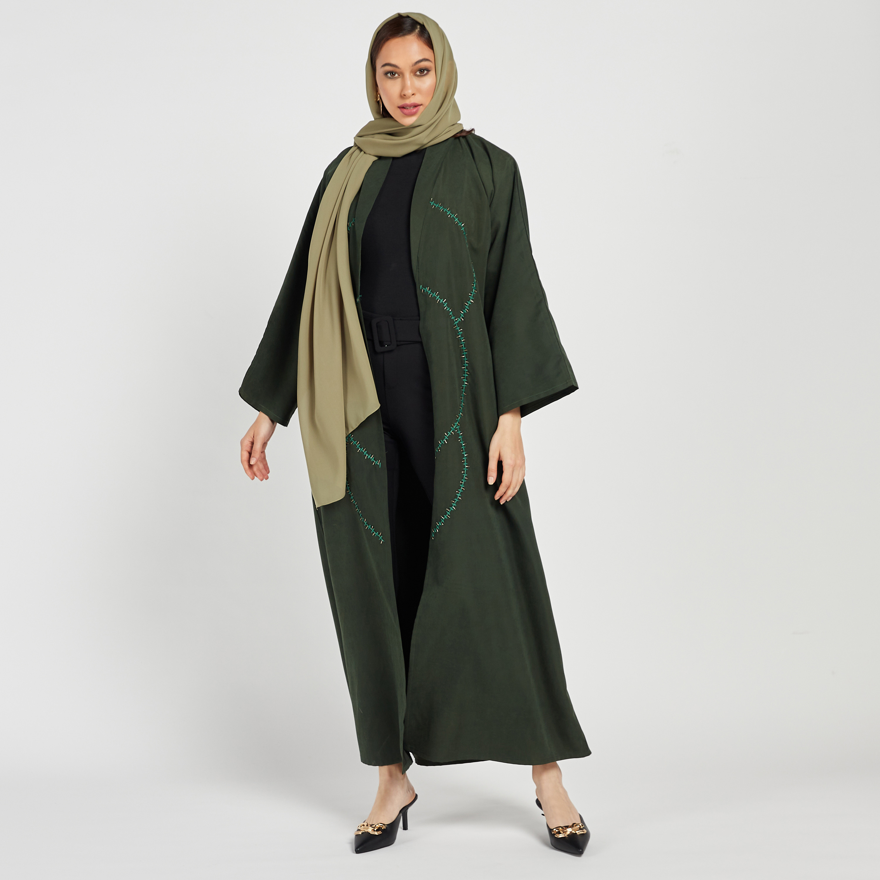 عباية مطرّزة مفتوحة من الأمام من مويستريت-women-arabicclothing-abayas-image-4