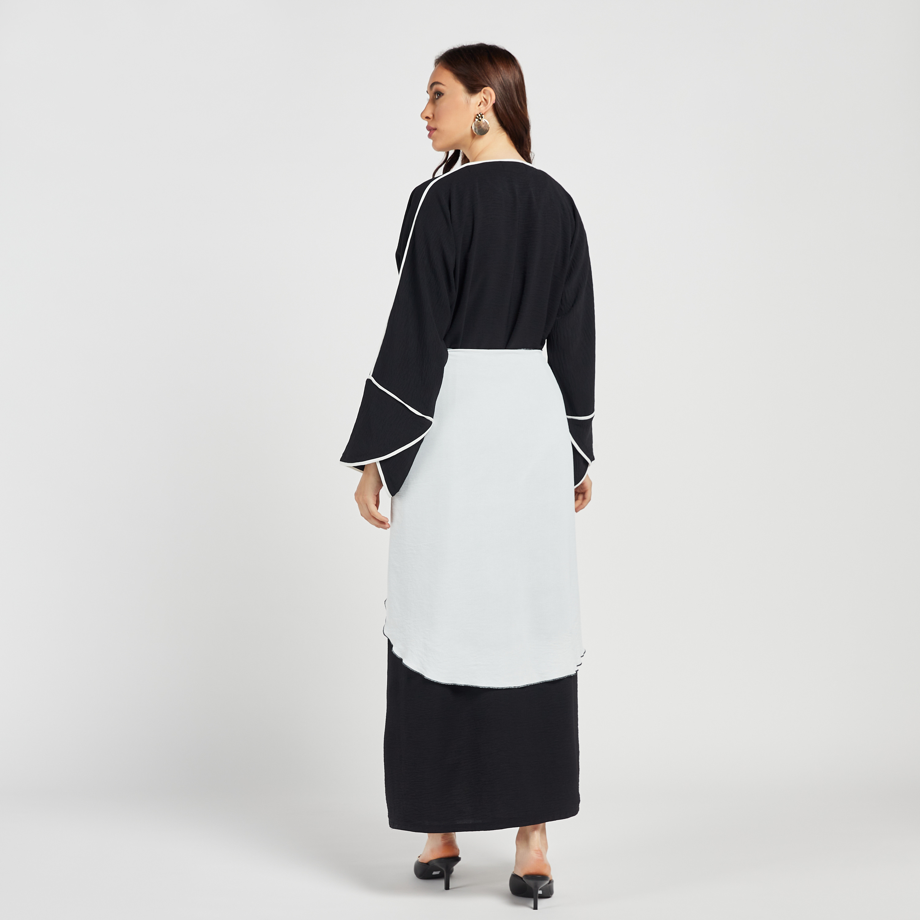 عباية بقوالب ملونة من مويستريت - طقم من 4 قطع-women-arabicclothing-abayas-image-4