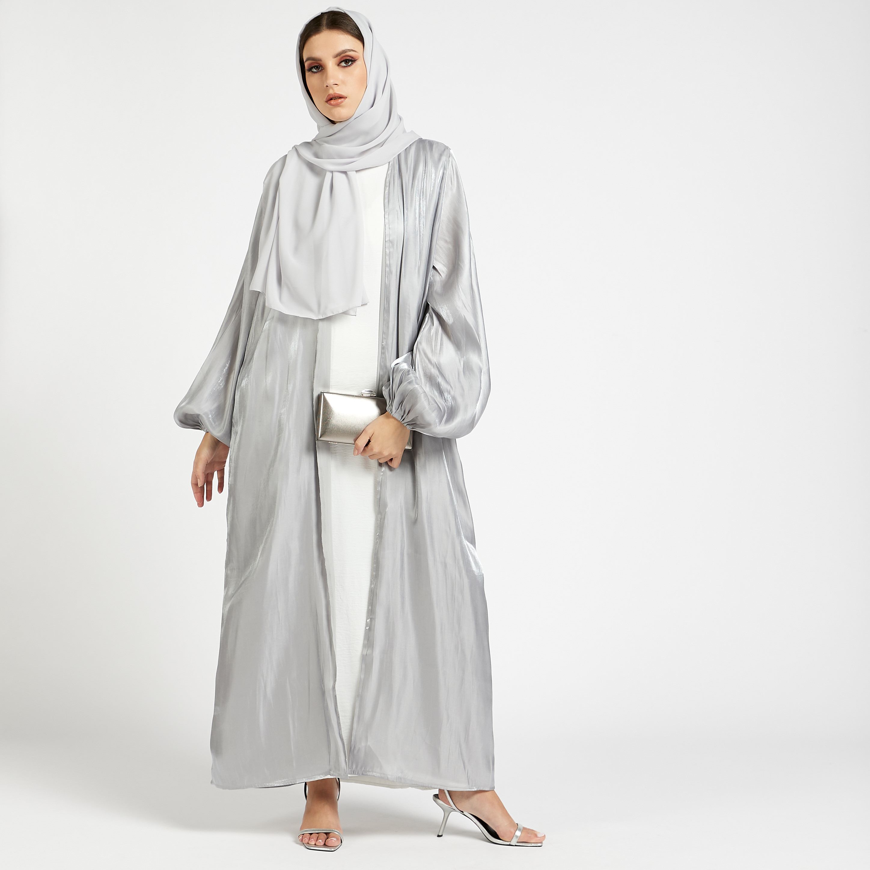 عباية سادة مفتوحة من الأمام بأكمام بيشوب من مويستريت - طقم من 3 قطع-women-arabicclothing-abayas-image-2
