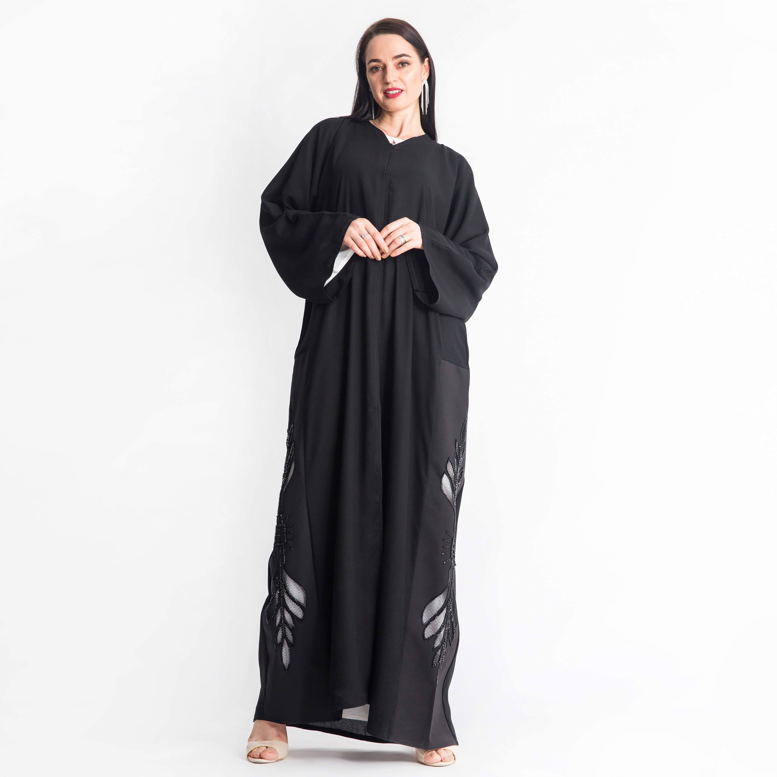 عباية مزينة بأكمام طويلة من مويستريت-women-arabicclothing-abayas-image-1