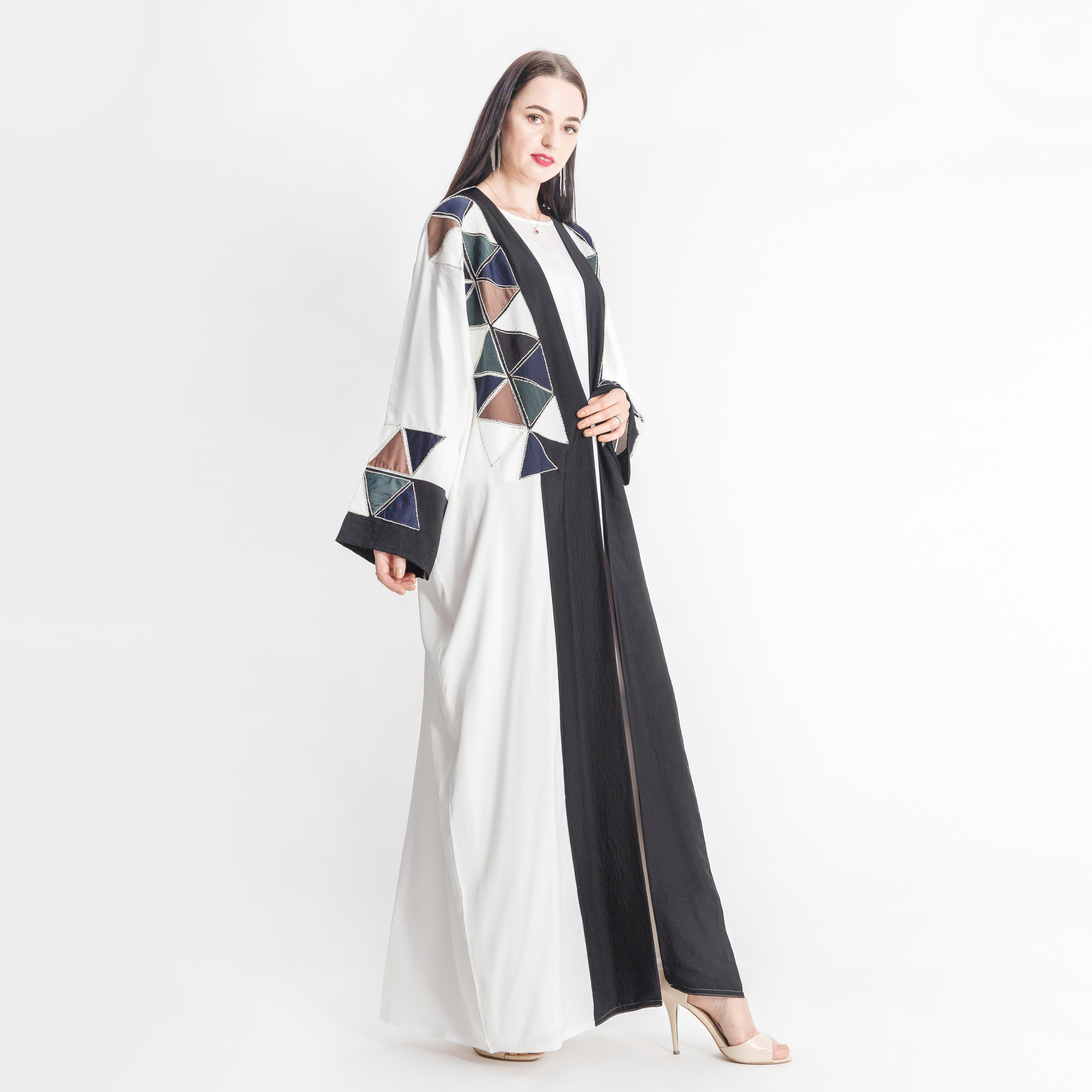 عباية بارزة الملمس بأكمام طويلة من مويستريت-women-arabicclothing-abayas-image-3