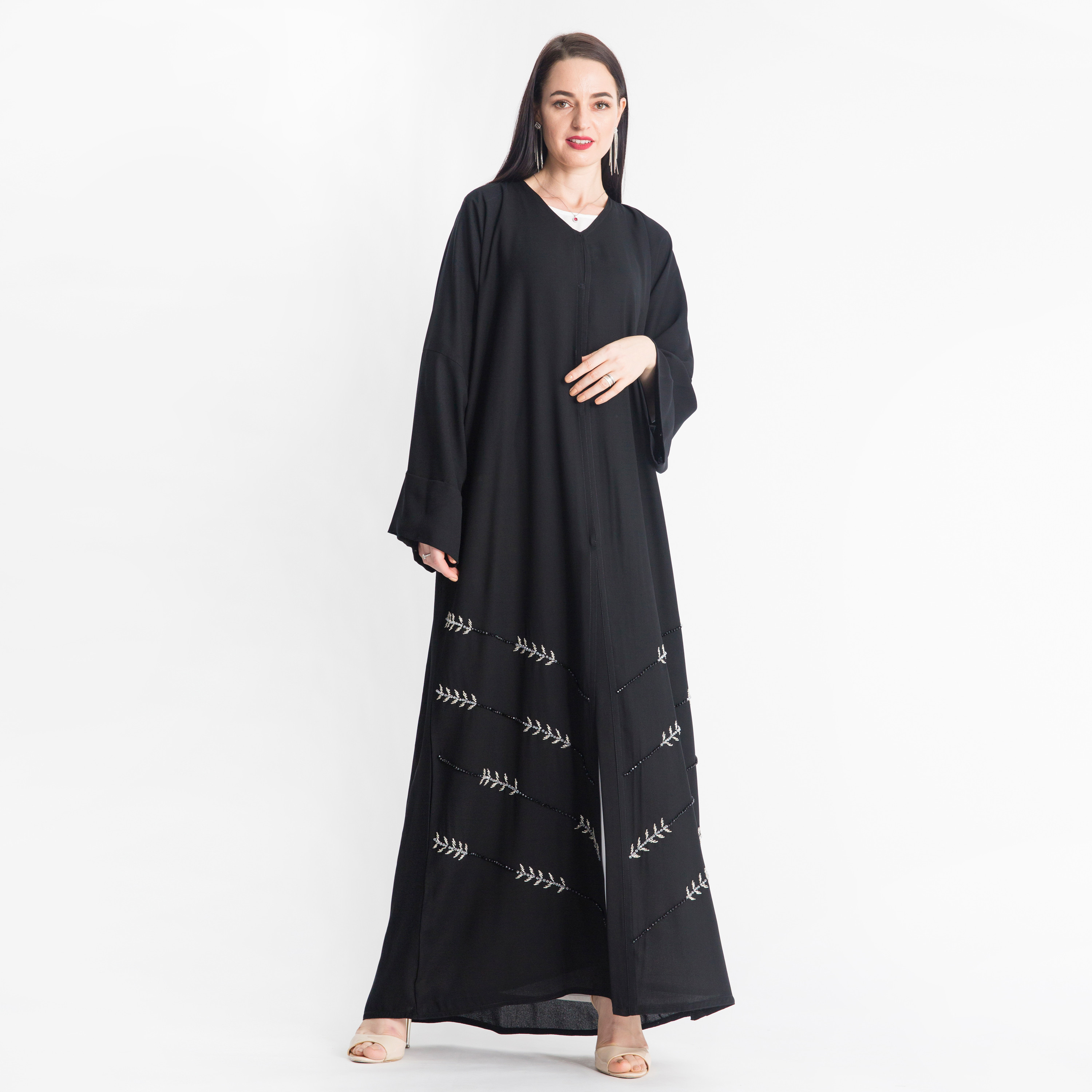 عباية مزينة بأكمام طويلة من مويستريت-women-arabicclothing-abayas-image-1
