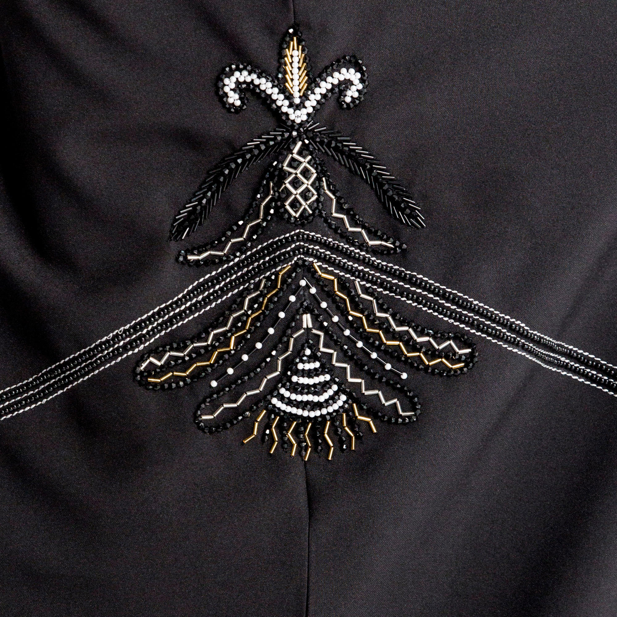 MOiSTREET Embellished V-neck Abaya-women-arabicclothing-abayas-image-4