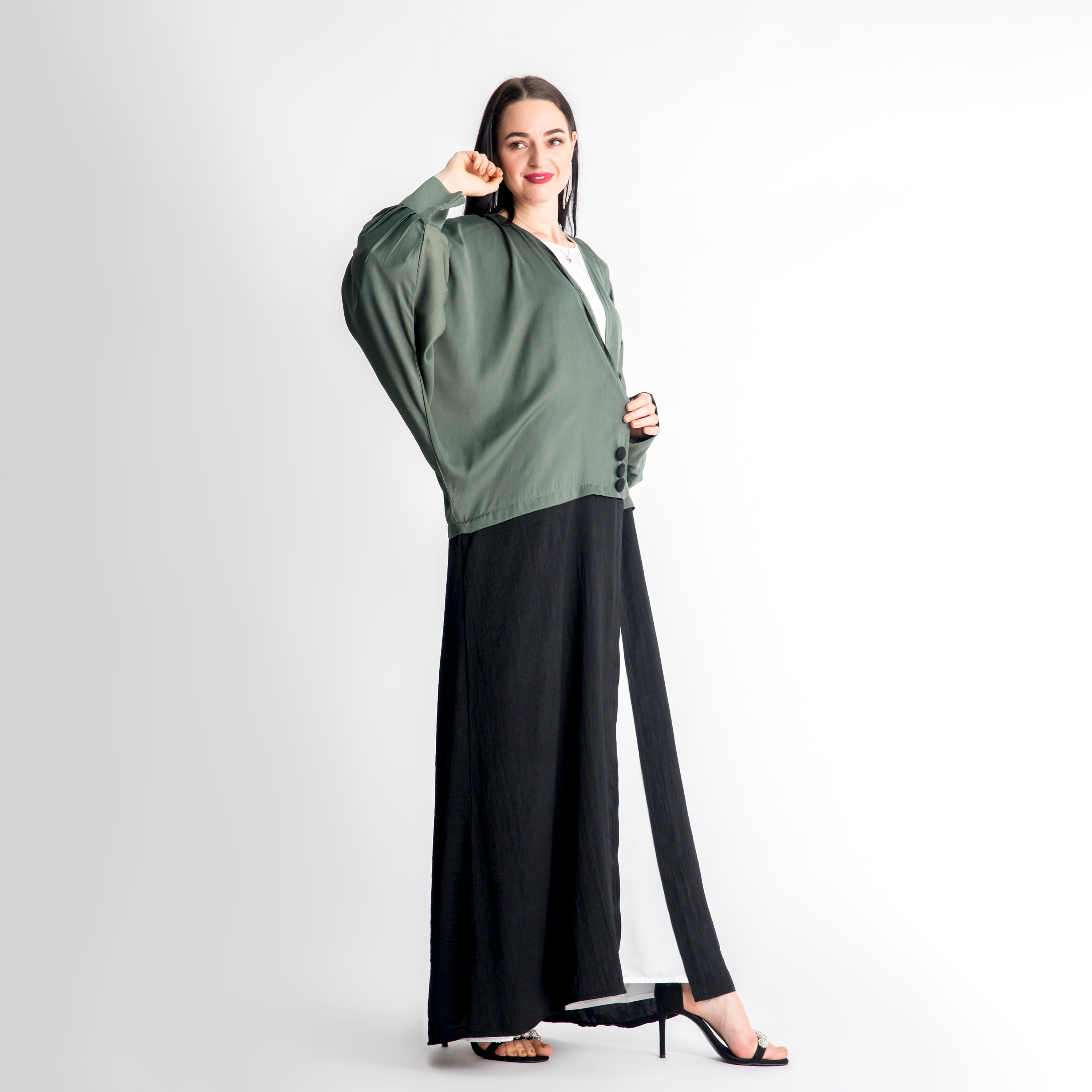 MOiSTREET Colourblock Abaya with Batwing Sleeves-women-arabicclothing-abayas-image-2
