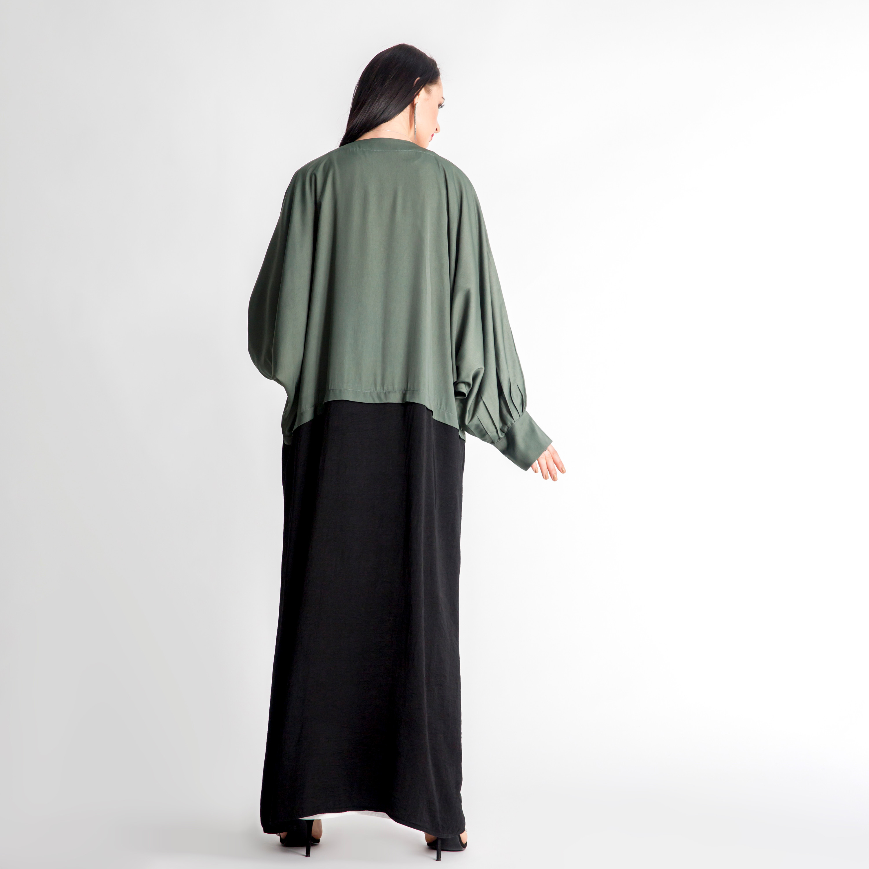 عباية قوالب ملوّنة بأكمام وطواط من مويستريت-women-arabicclothing-abayas-image-3