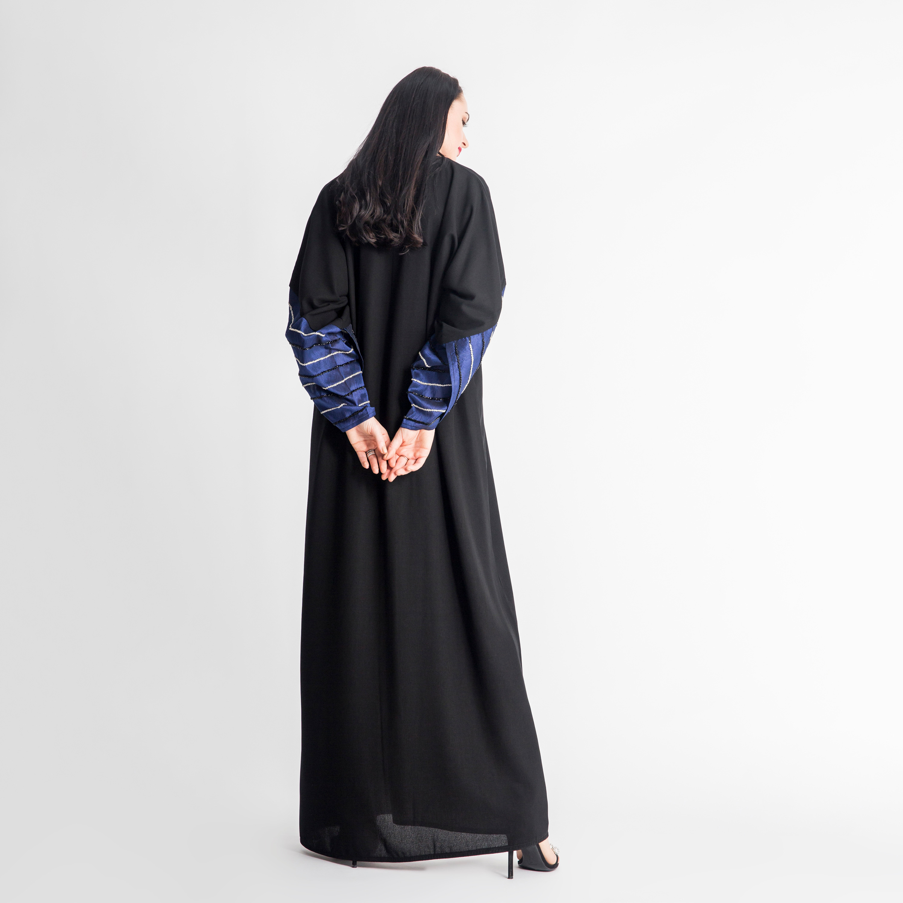MOiSTREET Colourblock Abaya with Embellished Wrap Sleeves-women-arabicclothing-abayas-image-2