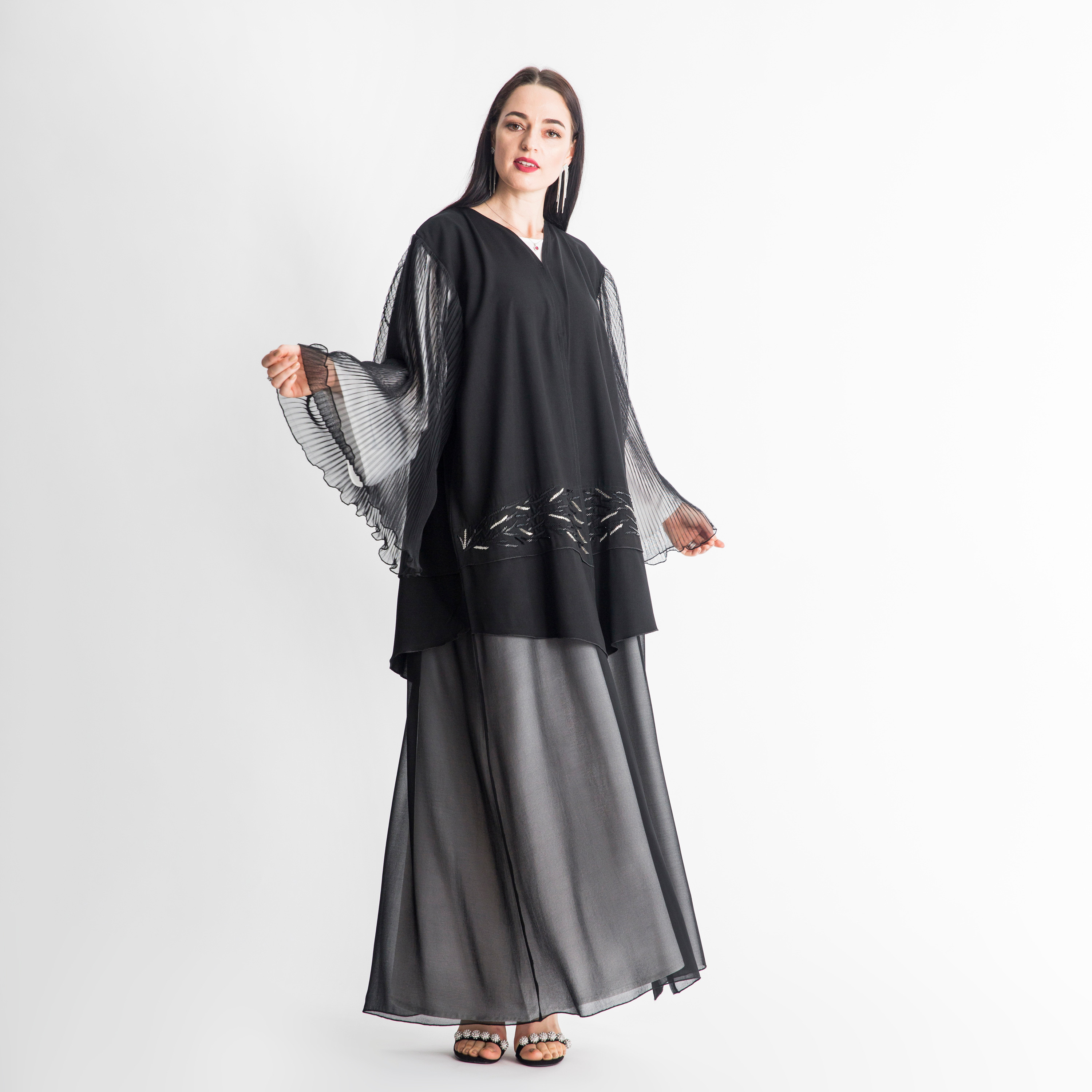 عباية مزيّنة بالخرز وأكمام مكشكشة من مويستريت-women-arabicclothing-abayas-image-1
