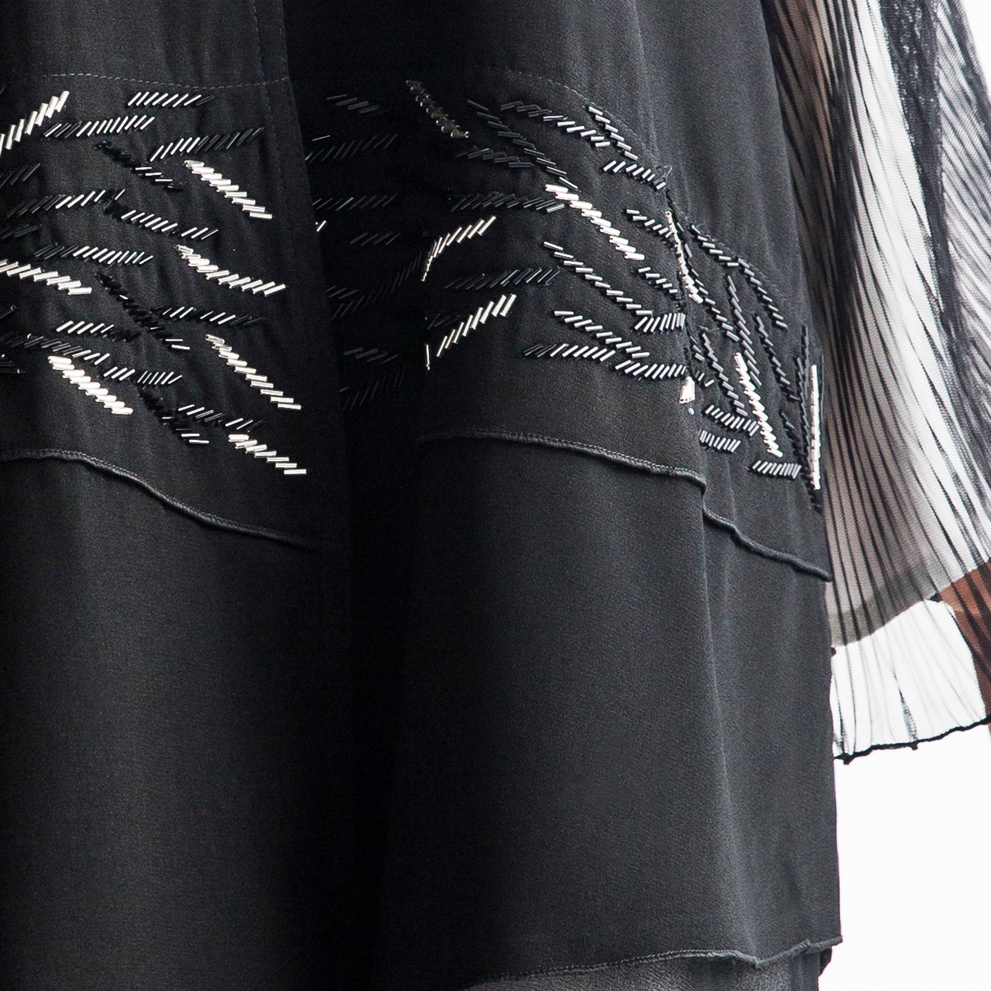 عباية مزيّنة بالخرز وأكمام مكشكشة من مويستريت-women-arabicclothing-abayas-image-4