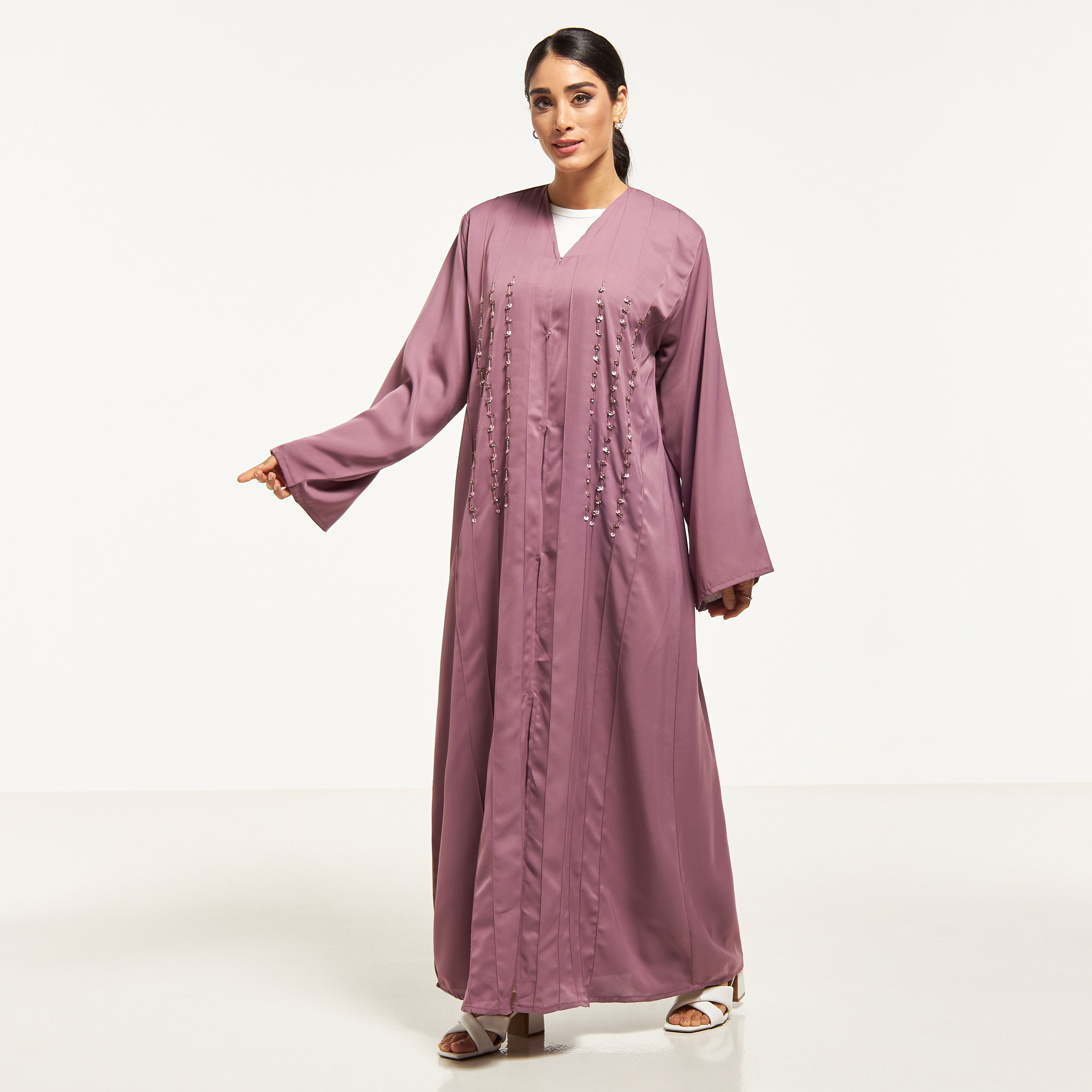 عباية مزيّنة مع حجاب من مويستريت-women-arabicclothing-abayas-image-1