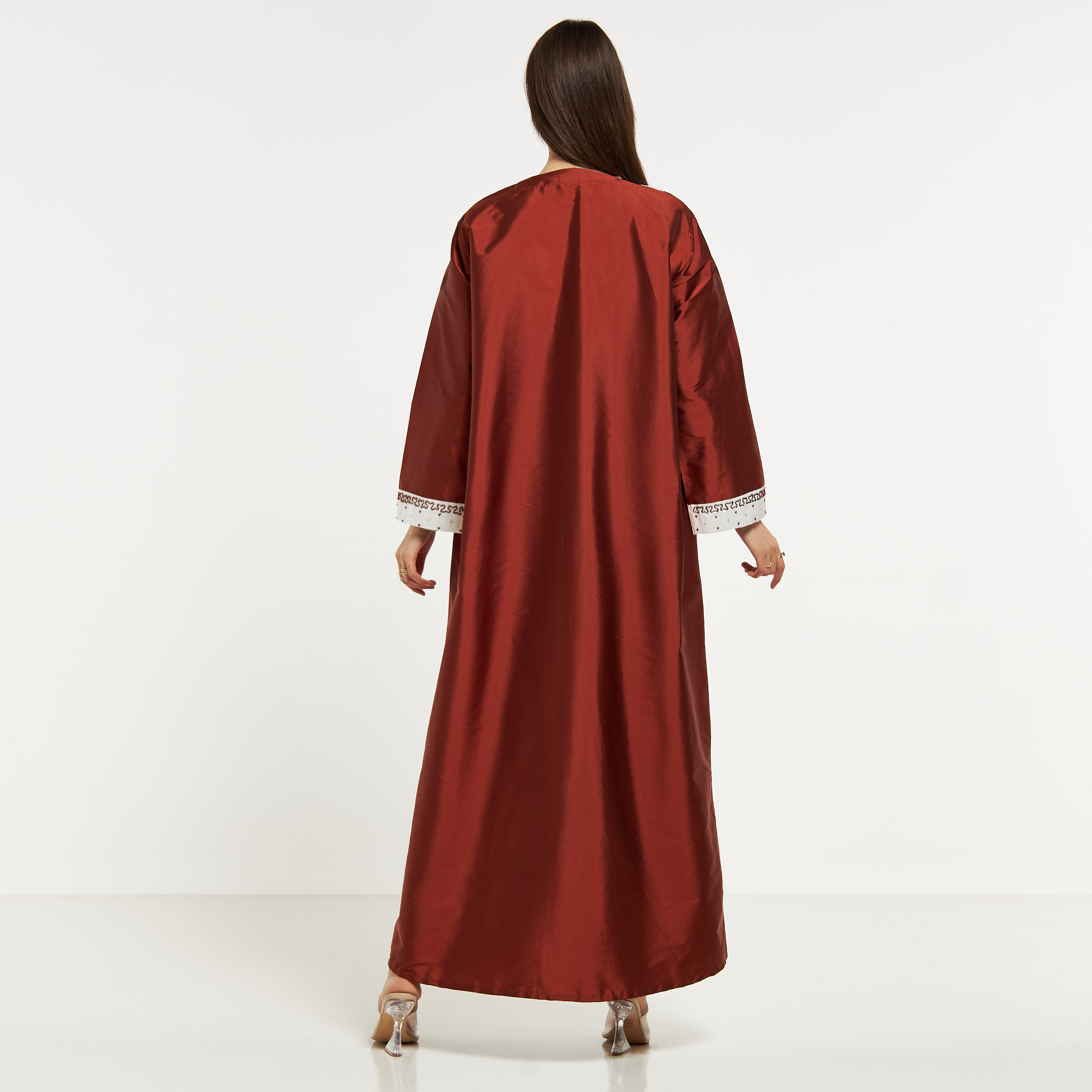 عباية مزيّنة بالخرز من مويستريت-women-arabicclothing-abayas-image-5