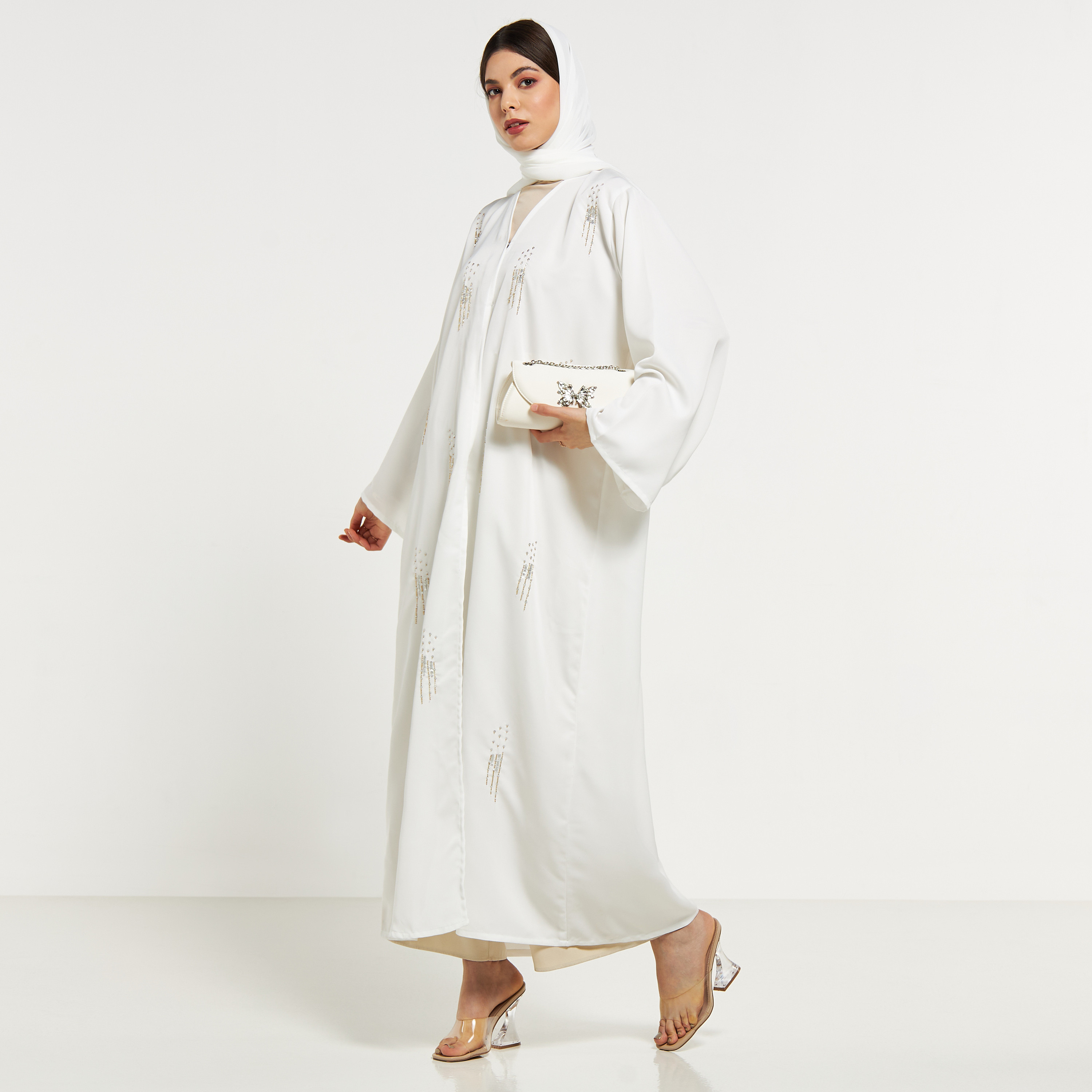 عباية مزيّن بالترتر مع حجاب من مويستريت-women-arabicclothing-abayas-image-4