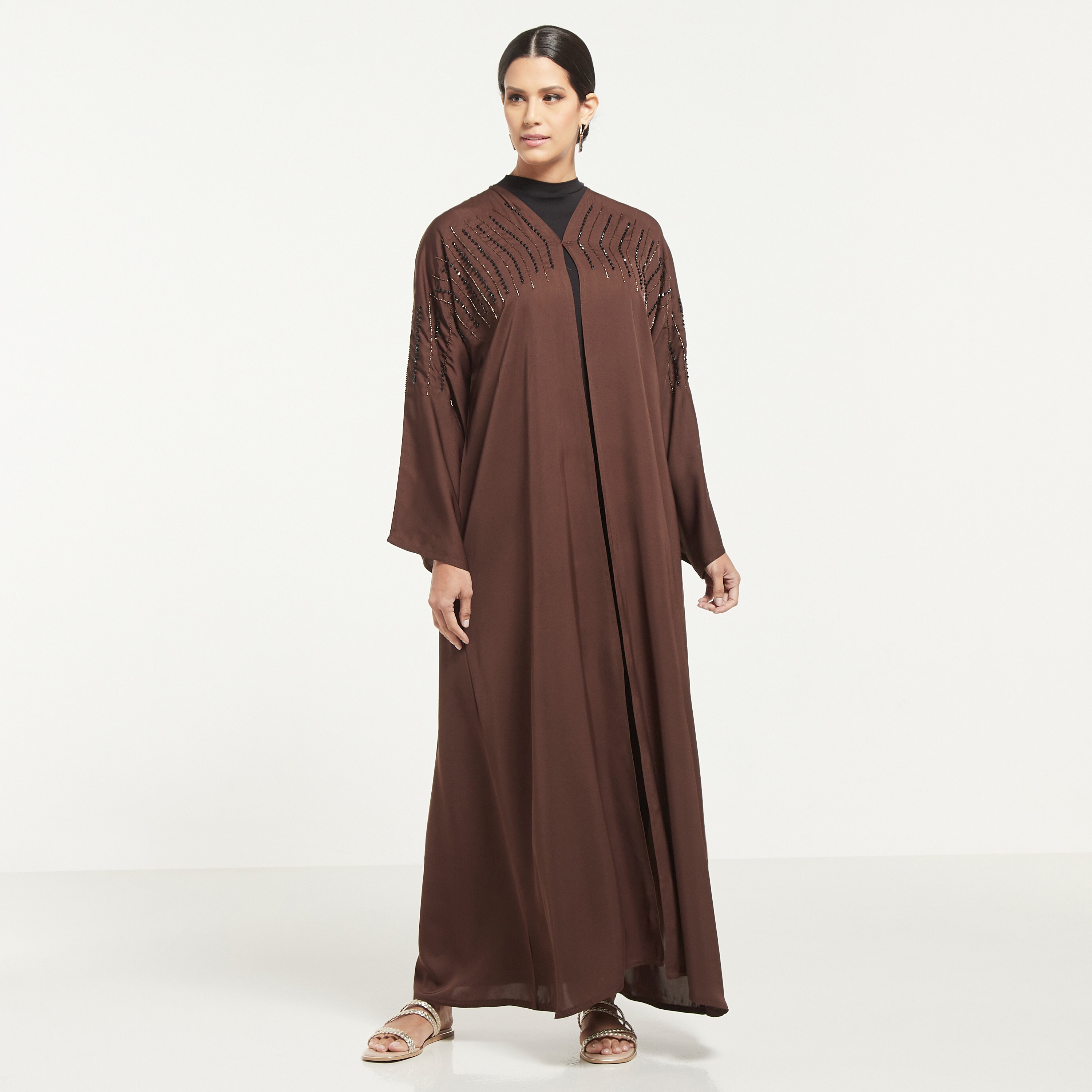 عباية مزيّنة مع حجاب من مويستريت-women-arabicclothing-abayas-image-1