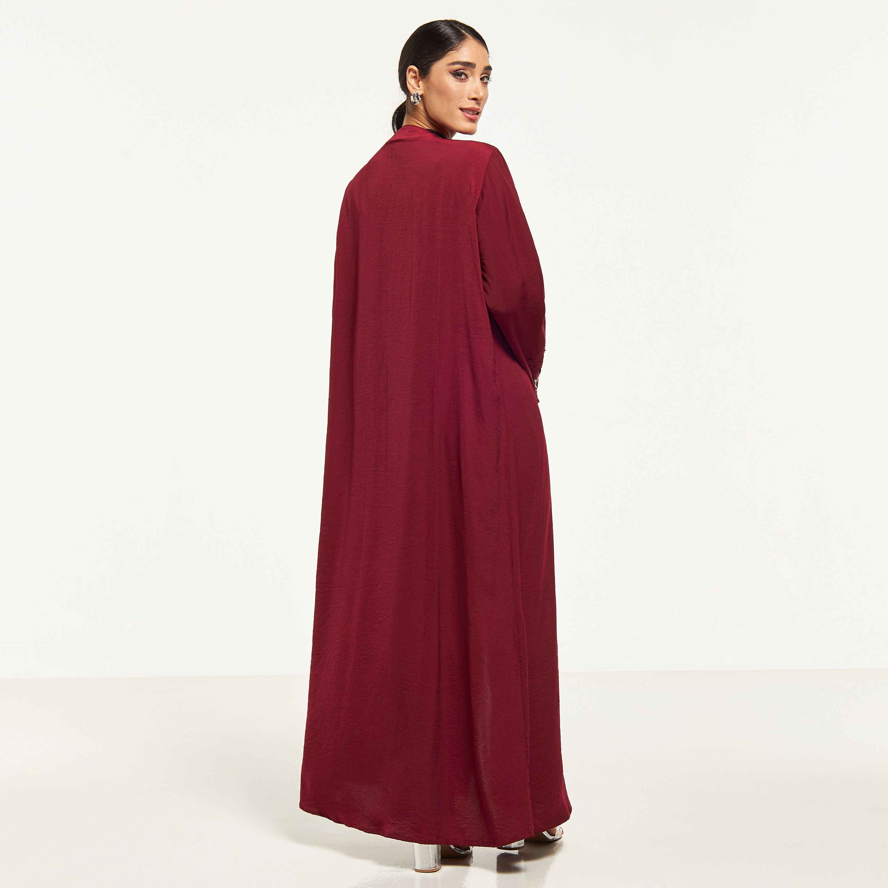 عباية مزيّنة من مويستريت-women-arabicclothing-abayas-image-5