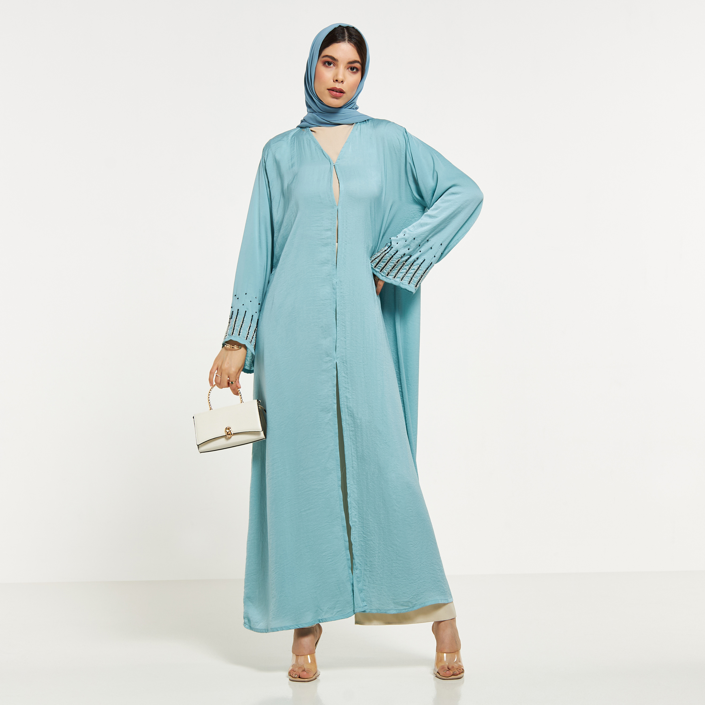 عباية مزيّنة من مويستريت-women-arabicclothing-abayas-image-4