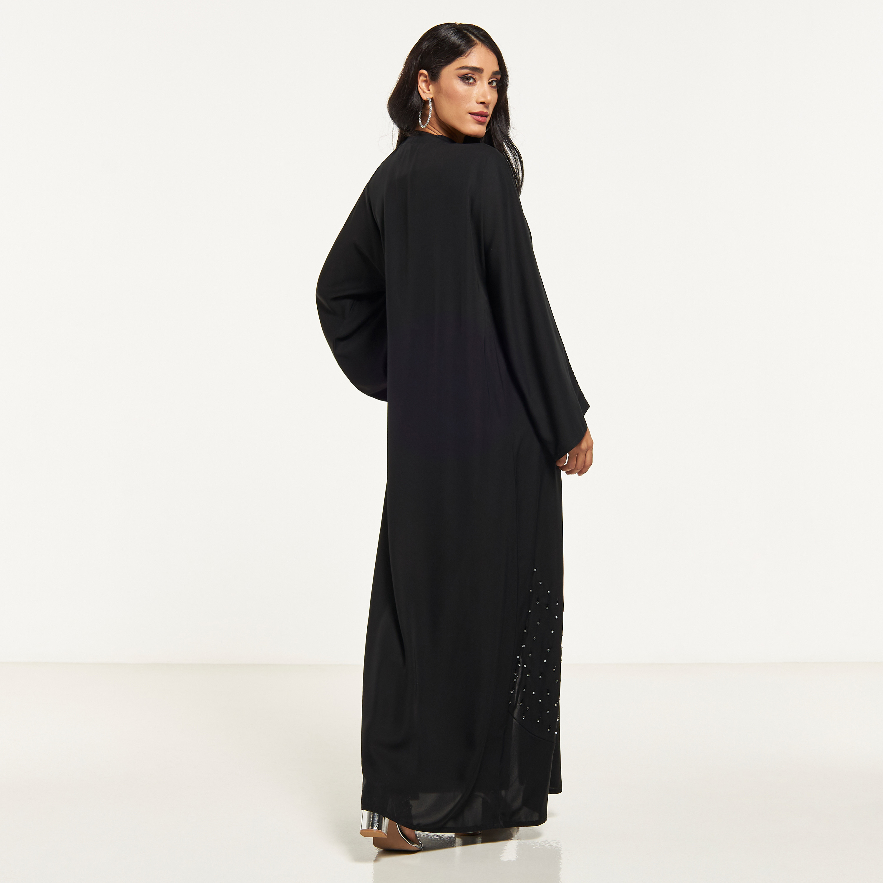 عباية مزيّنة مع حجاب من مويستريت-women-arabicclothing-abayas-image-5