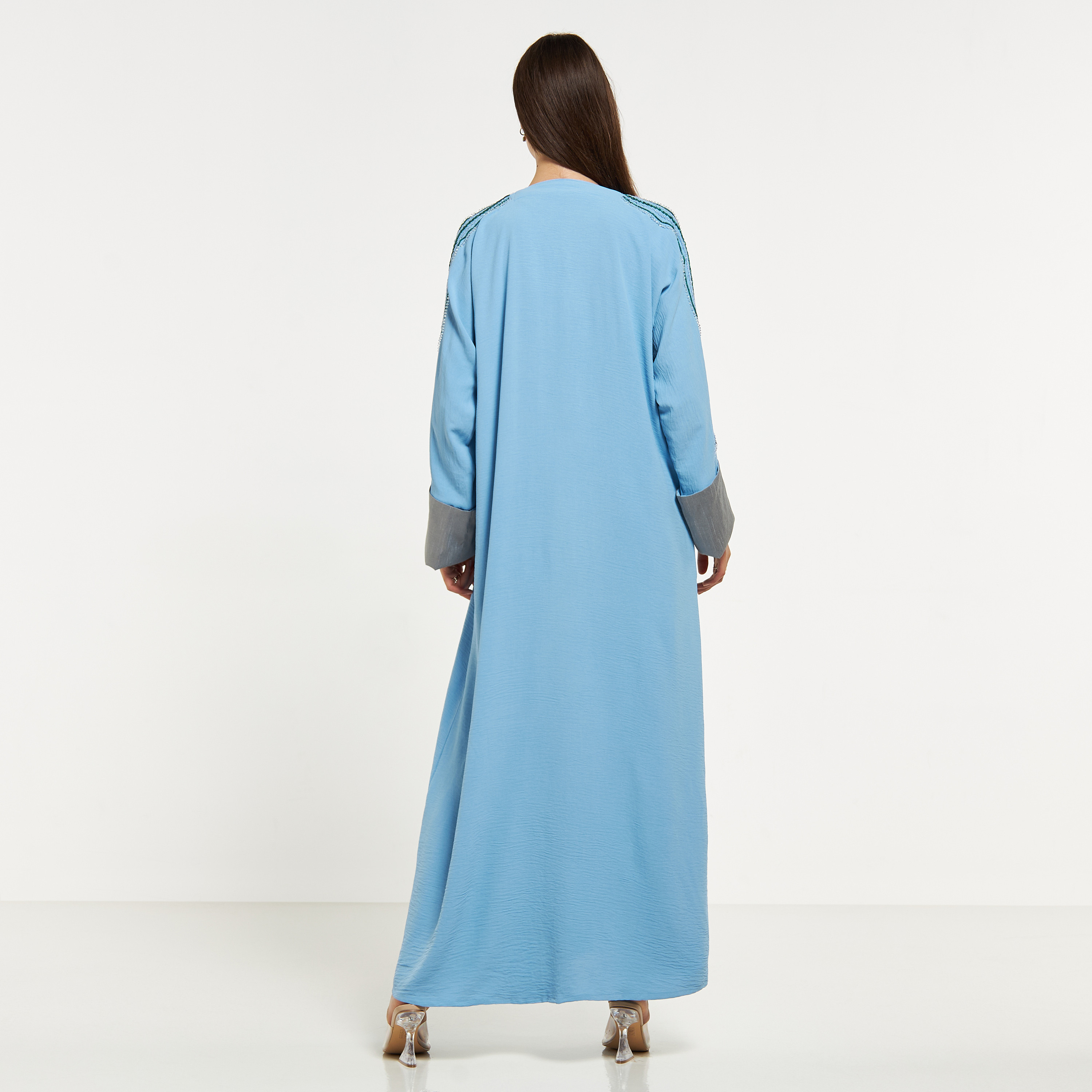عباية مزيّنة مع حجاب من مويستريت-women-arabicclothing-abayas-image-5
