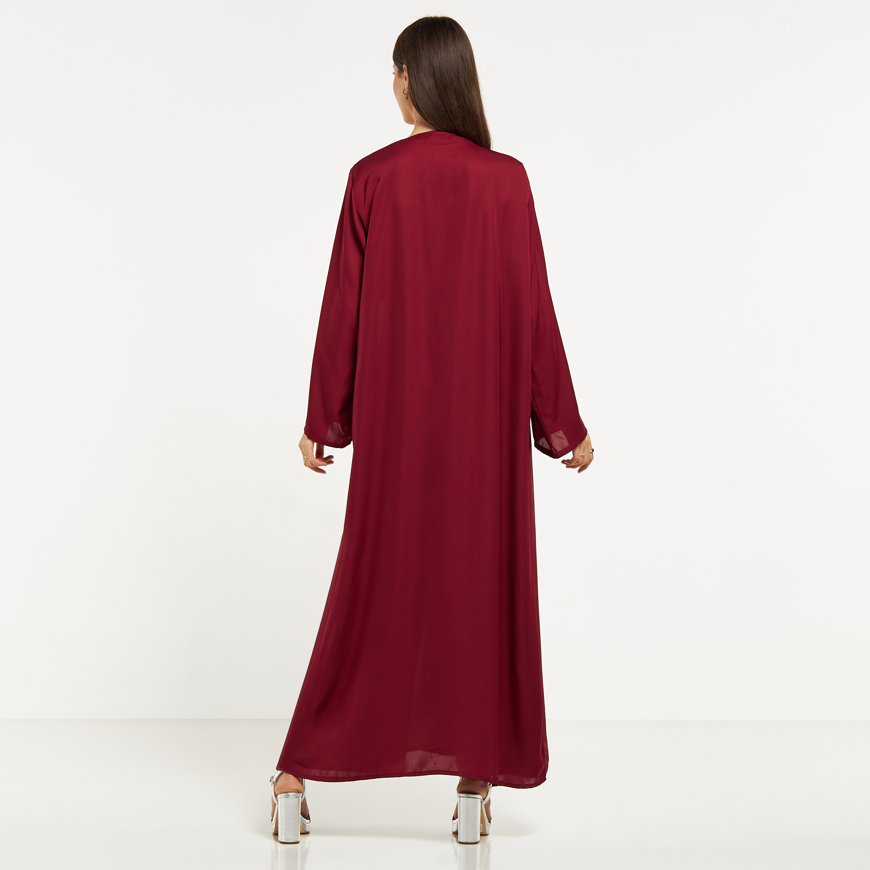 عباية مزيّنة طويلة من مويستريت-women-arabicclothing-abayas-image-5
