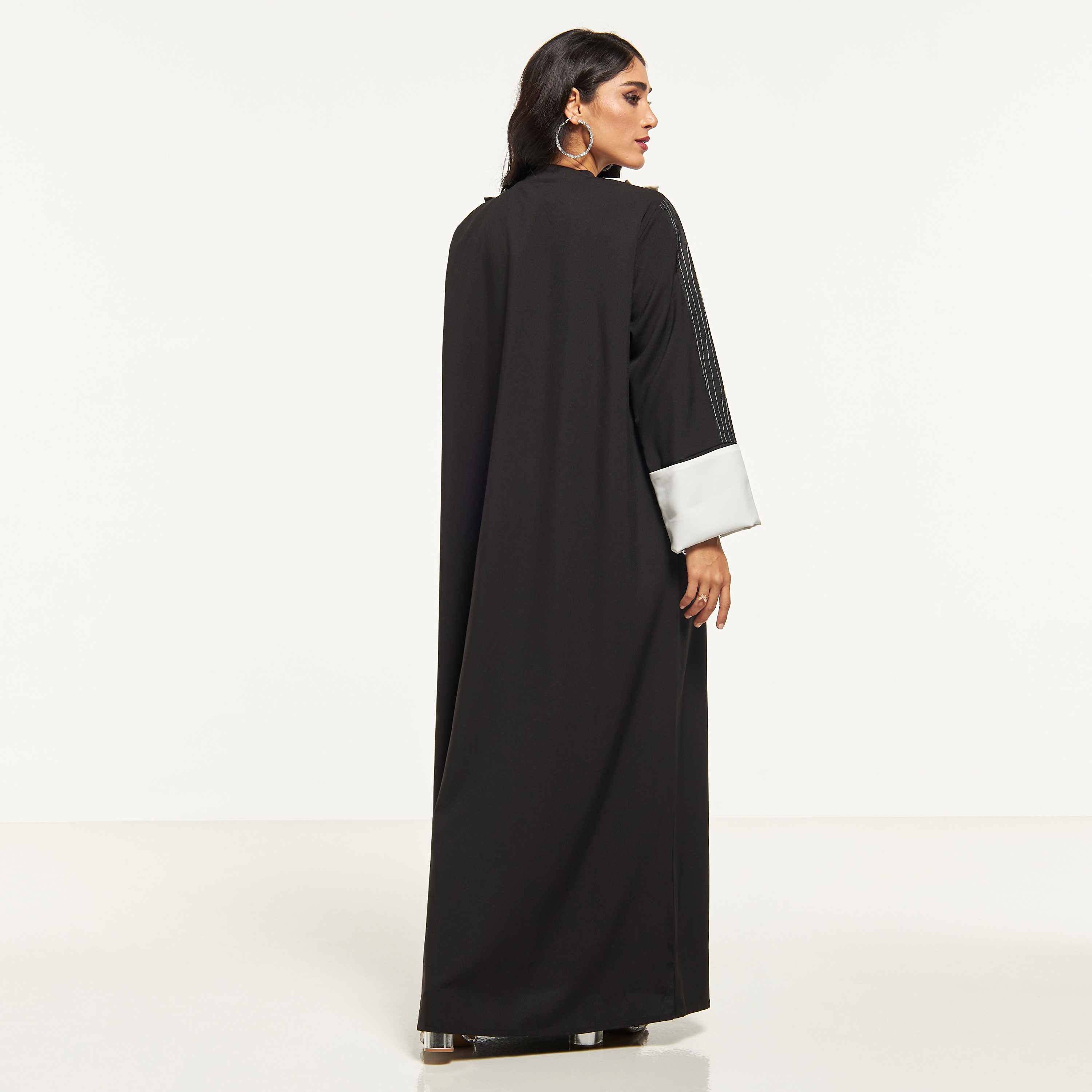 MOiSTREET Colourblock Abaya with Hijab and Lapel-women-arabicclothing-abayas-image-4