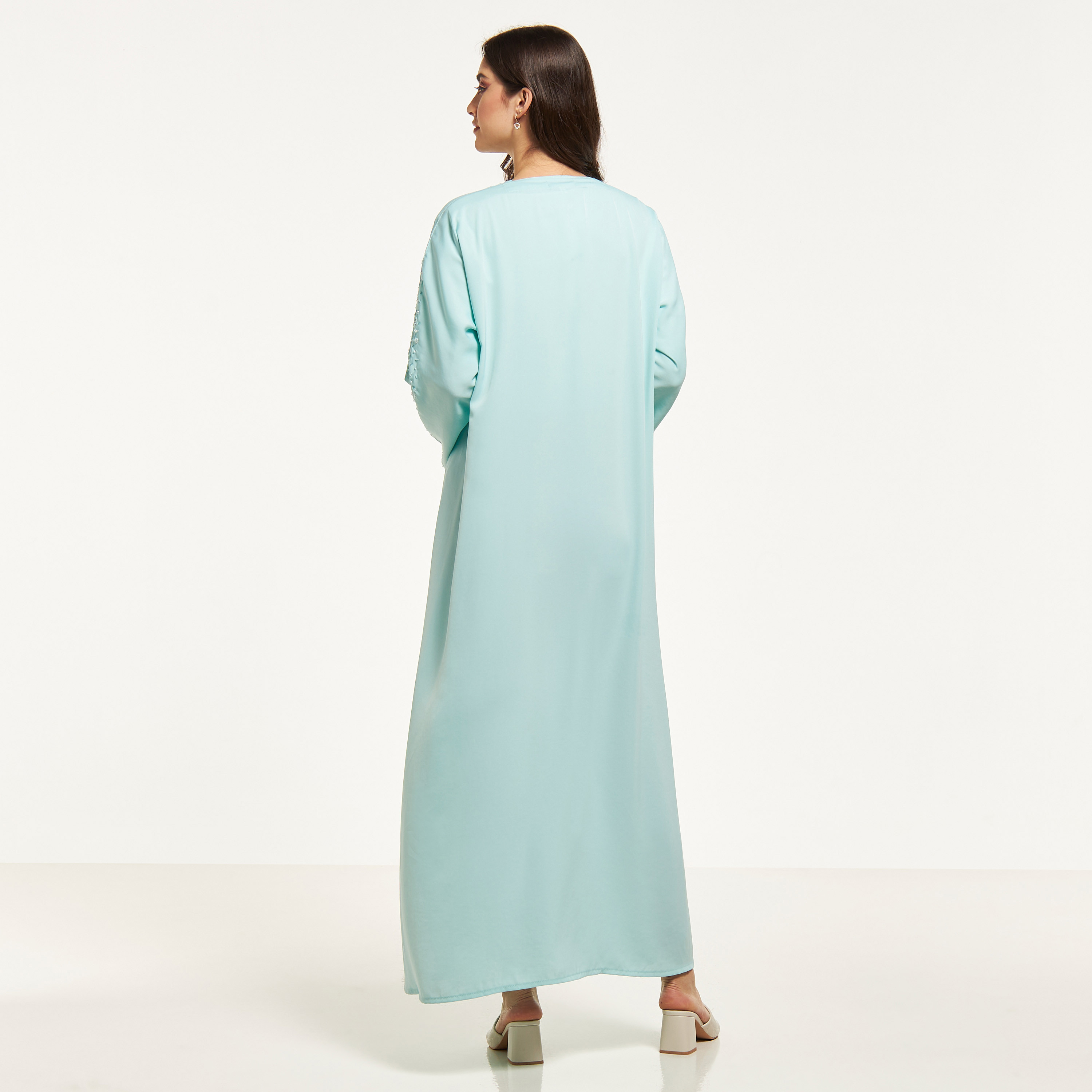 عباية مزيّنة مع حجاب من مويستريت-women-arabicclothing-abayas-image-5