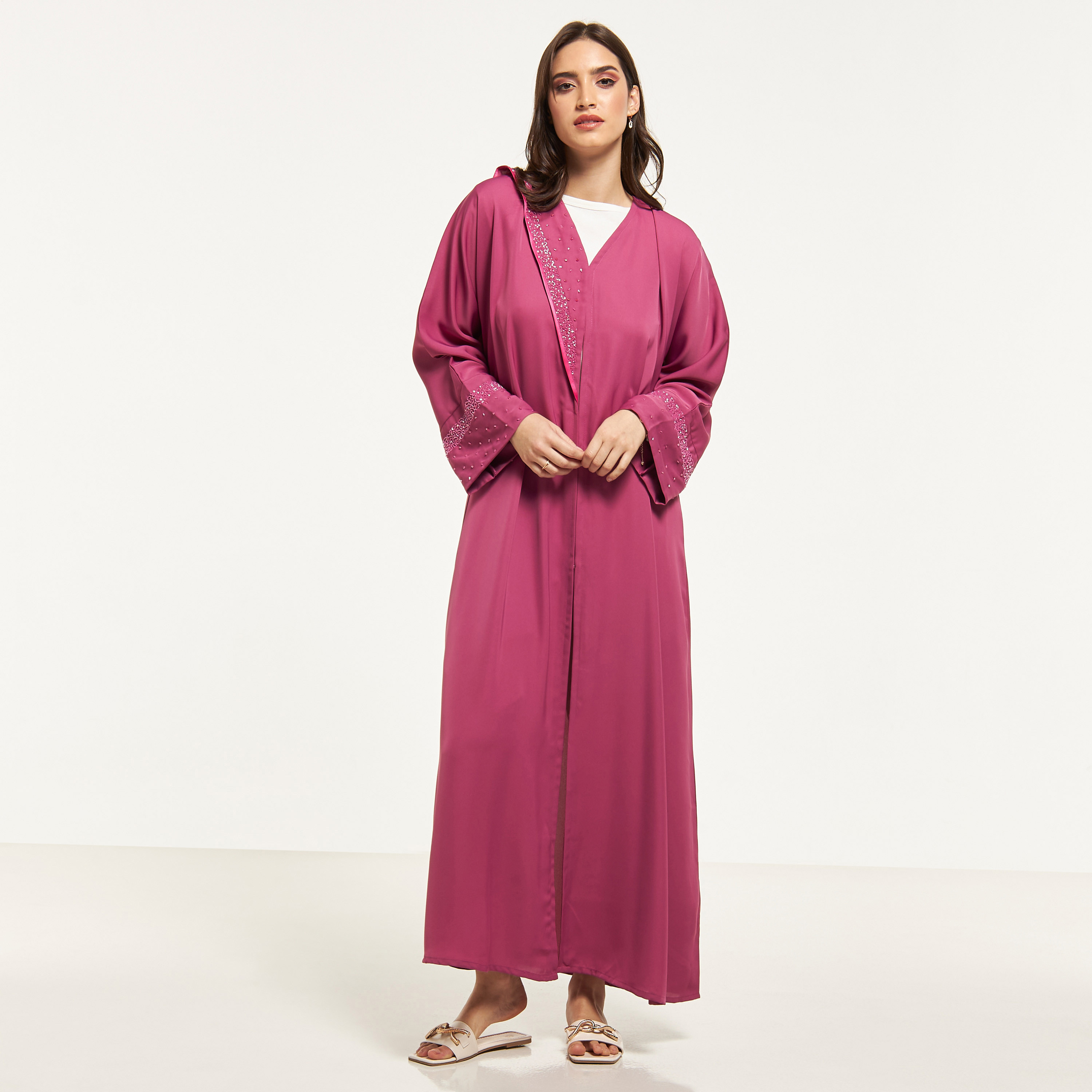 عباية مزيّنة مع حجاب من مويستريت-women-arabicclothing-abayas-image-1