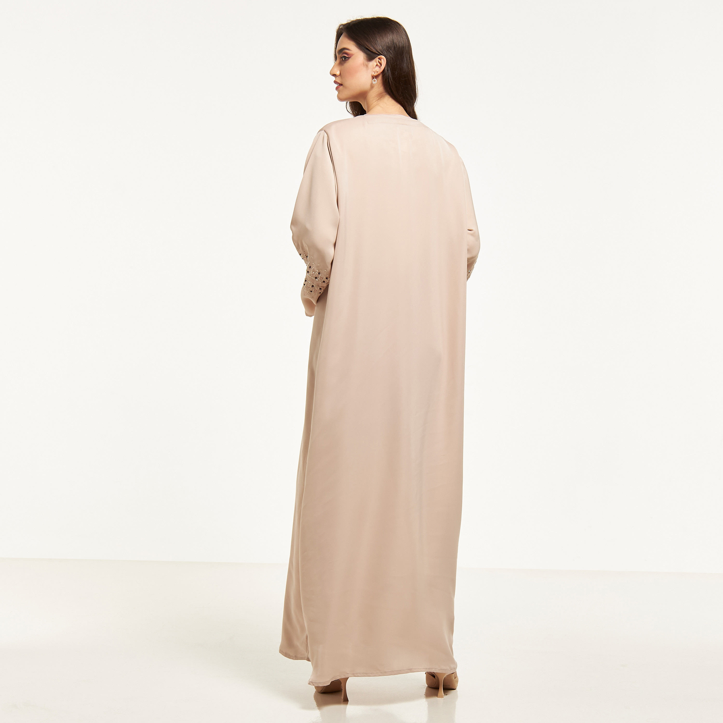 عباية مزيّنة من مويستريت-women-arabicclothing-abayas-image-5