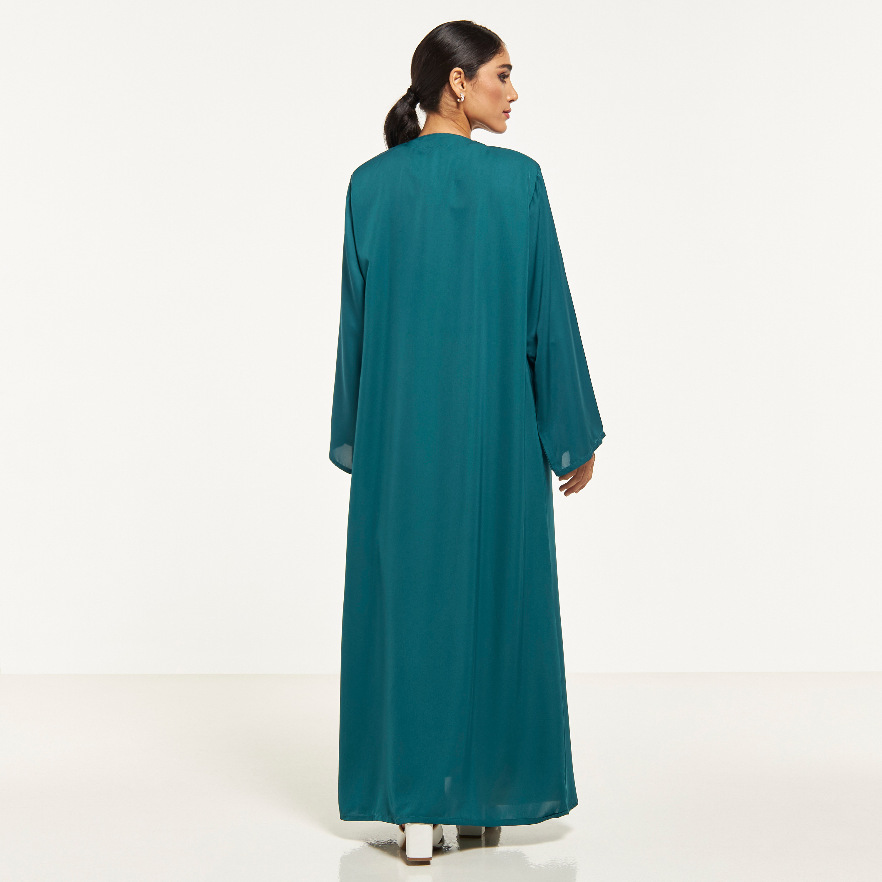 عباية مزيّنة مع حجاب من مويستريت-women-arabicclothing-abayas-image-5