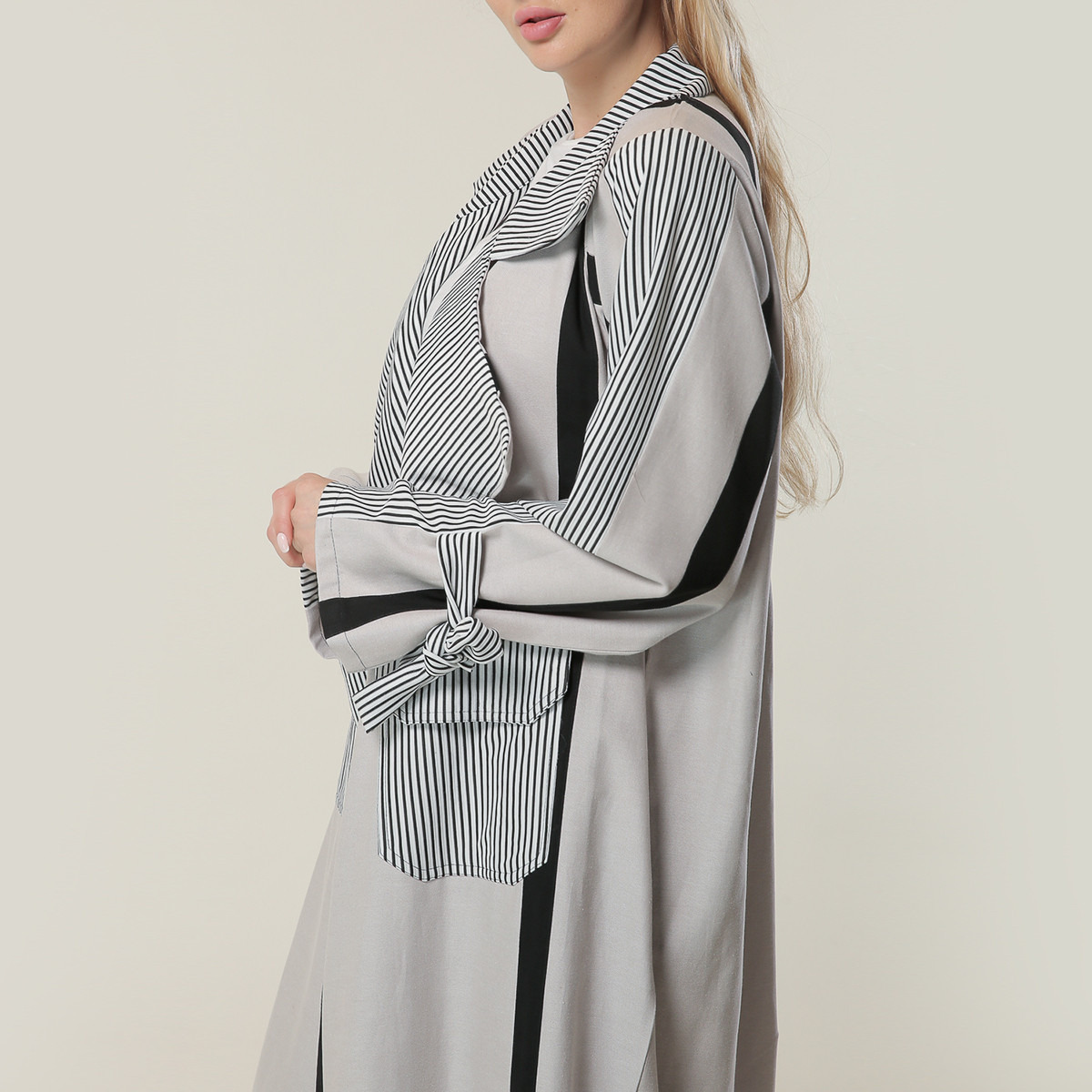 MOiSTREET Striped Abaya with Lapel Detail-women-arabicclothing-abayas-image-4