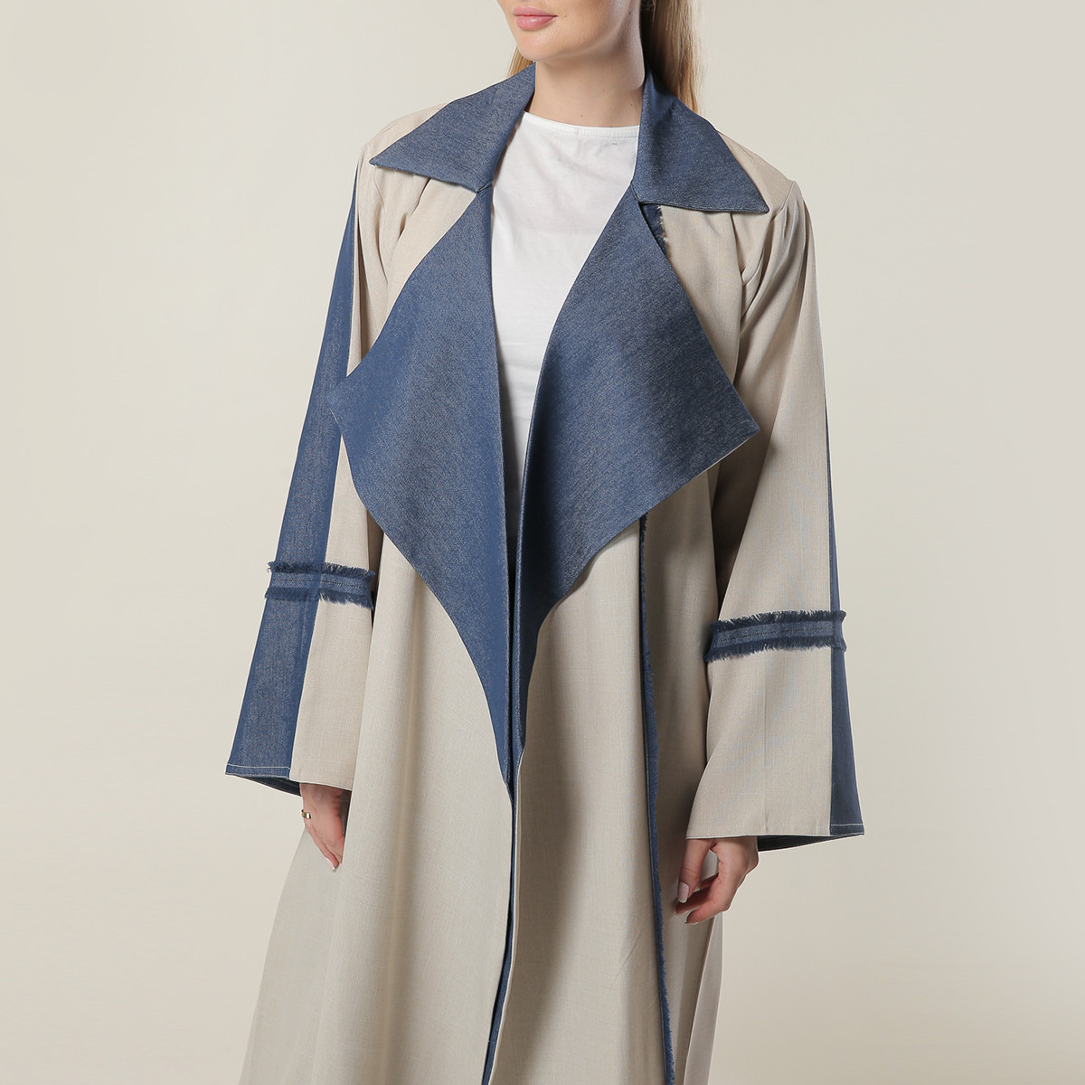 MOiSTREET Solid Abaya with Lapel Detail-women-arabicclothing-abayas-image-4