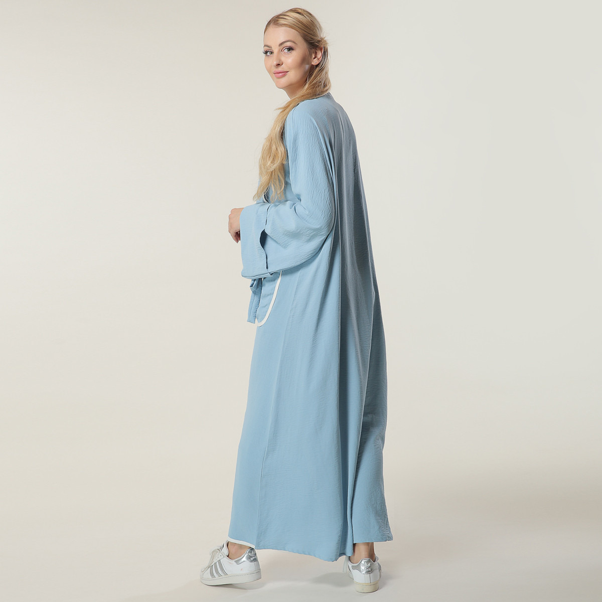 MOiSTREET Solid Abaya with Patch Pockets-women-arabicclothing-abayas-image-3