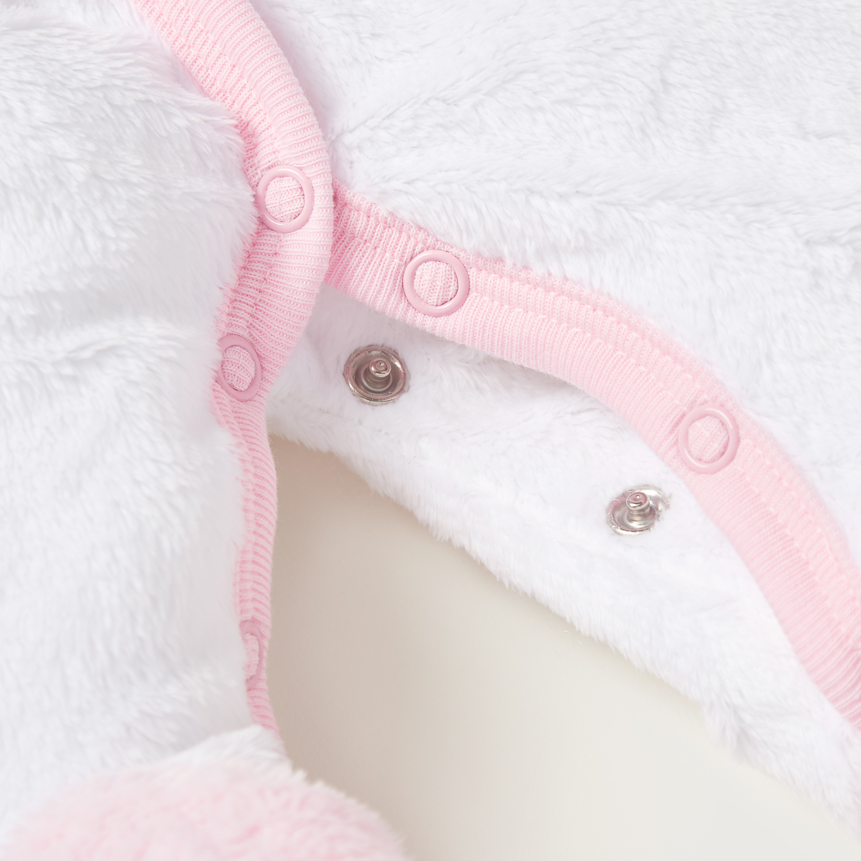 طقم نوم مغلق القدمين بتطريزات دب من جونيورز-baby-boys-clothing-nightwear-sleepsuits-image-3