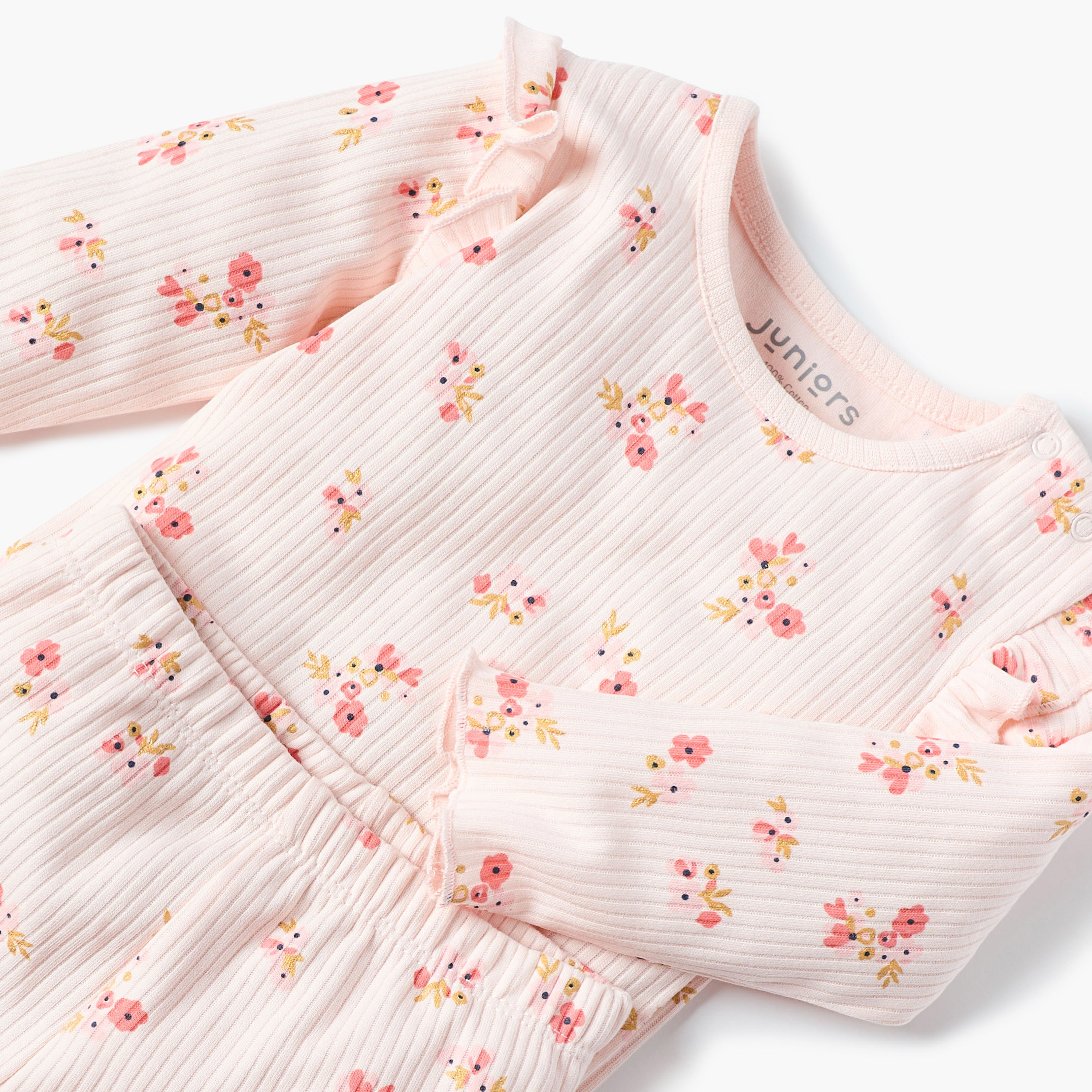 طقم تيشيرت بأكمام طويلة وبنطلون بيجاما بخصر مطاطي وطبعات من جونيورز-promo_babyshop_Buy3for89_KWT130126-image-5
