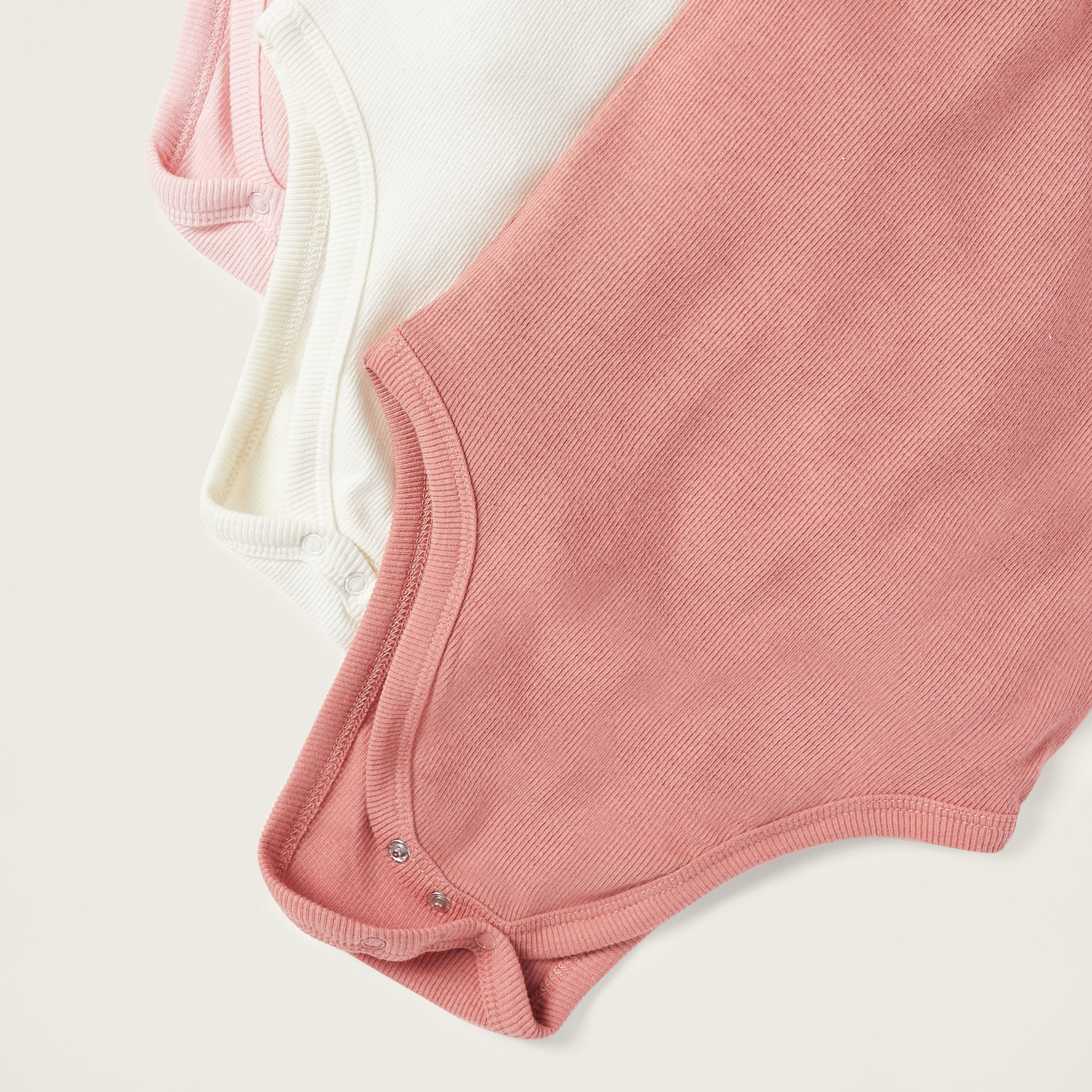 بودي سوت بارز الملمس دون أكمام بأزرار إغلاق كباسة من جونيورز - طقم من 3 قطع-baby-girls-clothing-bodysuits-image-6
