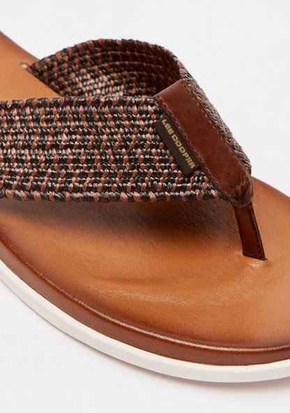 Lee Cooper Men's Textured Slip-On Thong Sandals