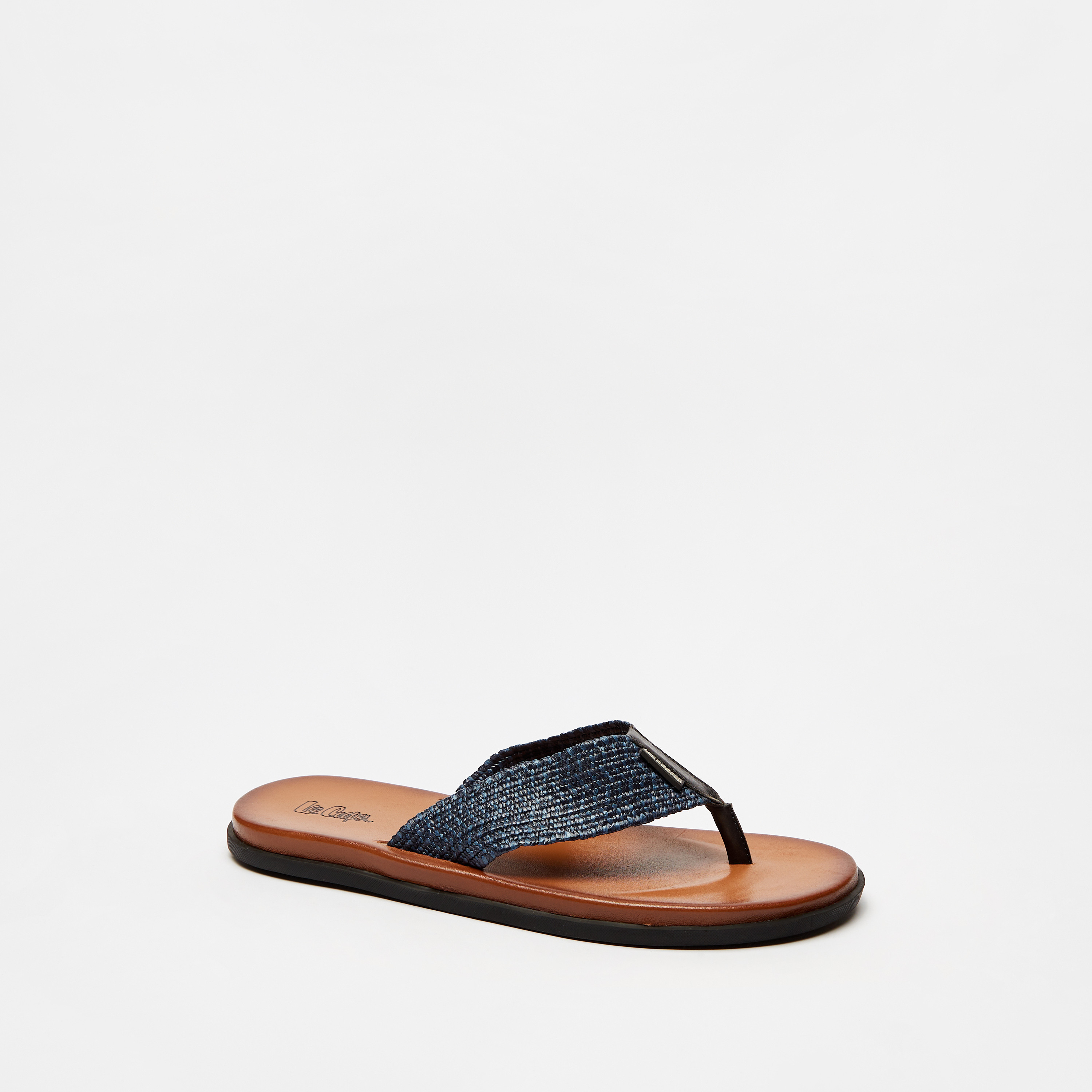 Buy Men s Lee Cooper Men s Textured Slip On Thong Sandals Online Centrepoint UAE