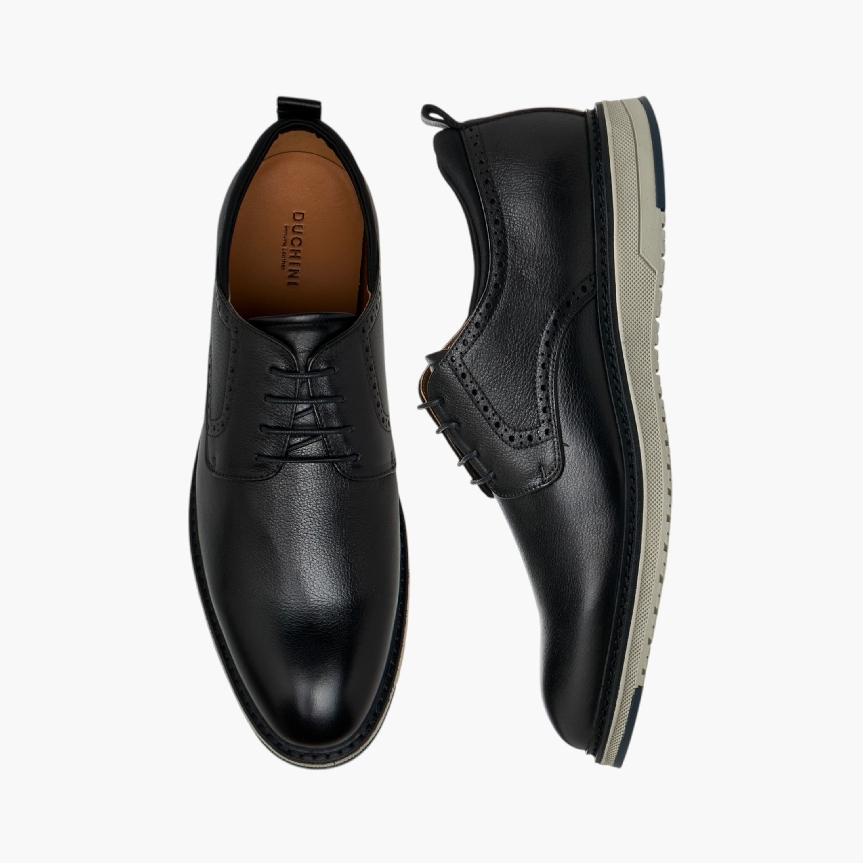 حذاء سنيكرز جلد سادة برباط للرجال من دوتشيني-men-shoes-sneakers-image-1