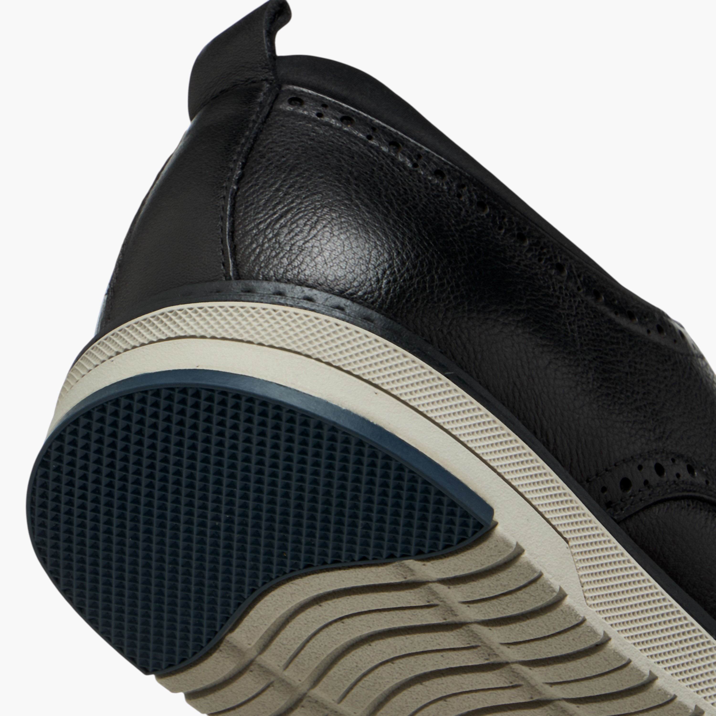 حذاء سنيكرز جلد سادة برباط للرجال من دوتشيني-men-shoes-sneakers-image-5