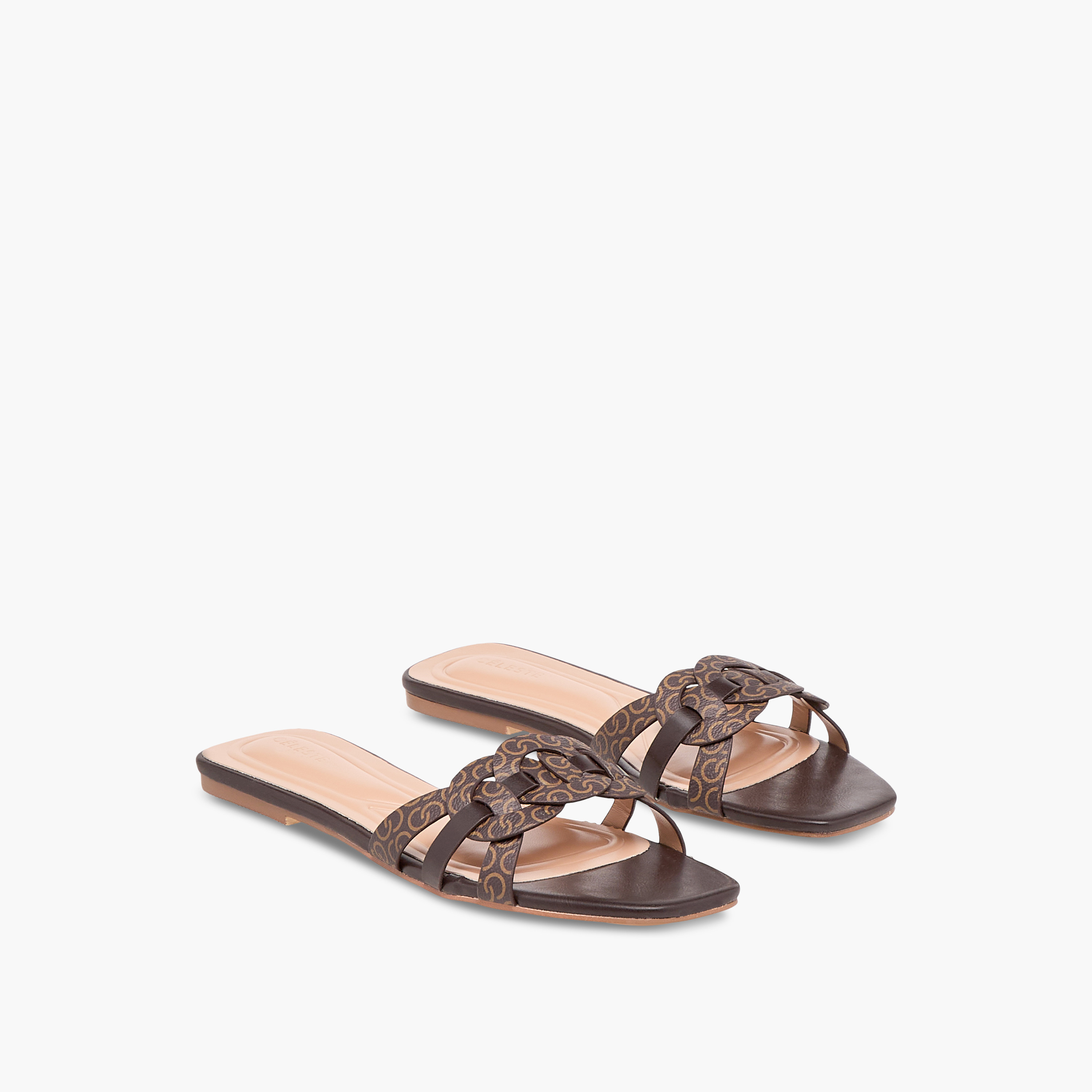 صندل مسطح سهل الارتداء بطبعات مونوجرام للنساء من سيليست-women-shoes-flats-sandals-image-1