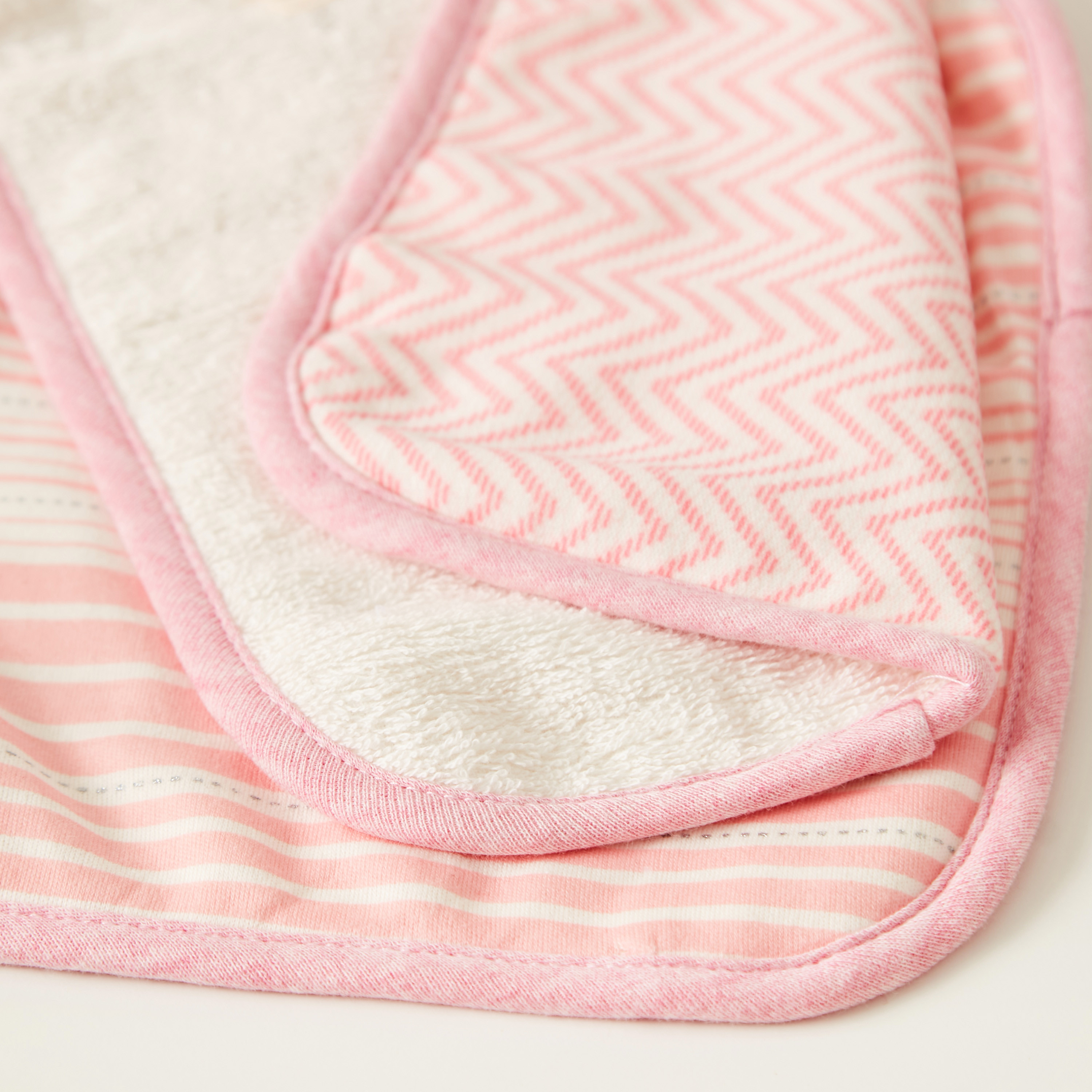 Giggles 4-Piece Textured Wash Cloth Set - 25x25 cms-baby-bathandcare-towels-image-3