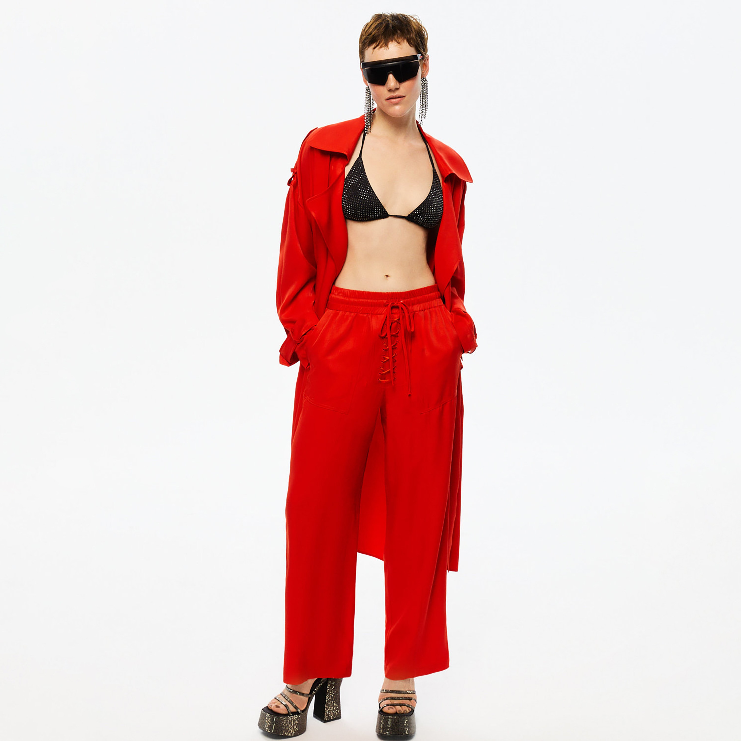 معطف نسائي أحمر بياقة مزخرفة بنقشة من نوكترن-women-clothing-coatsandjackets-coats-image-2