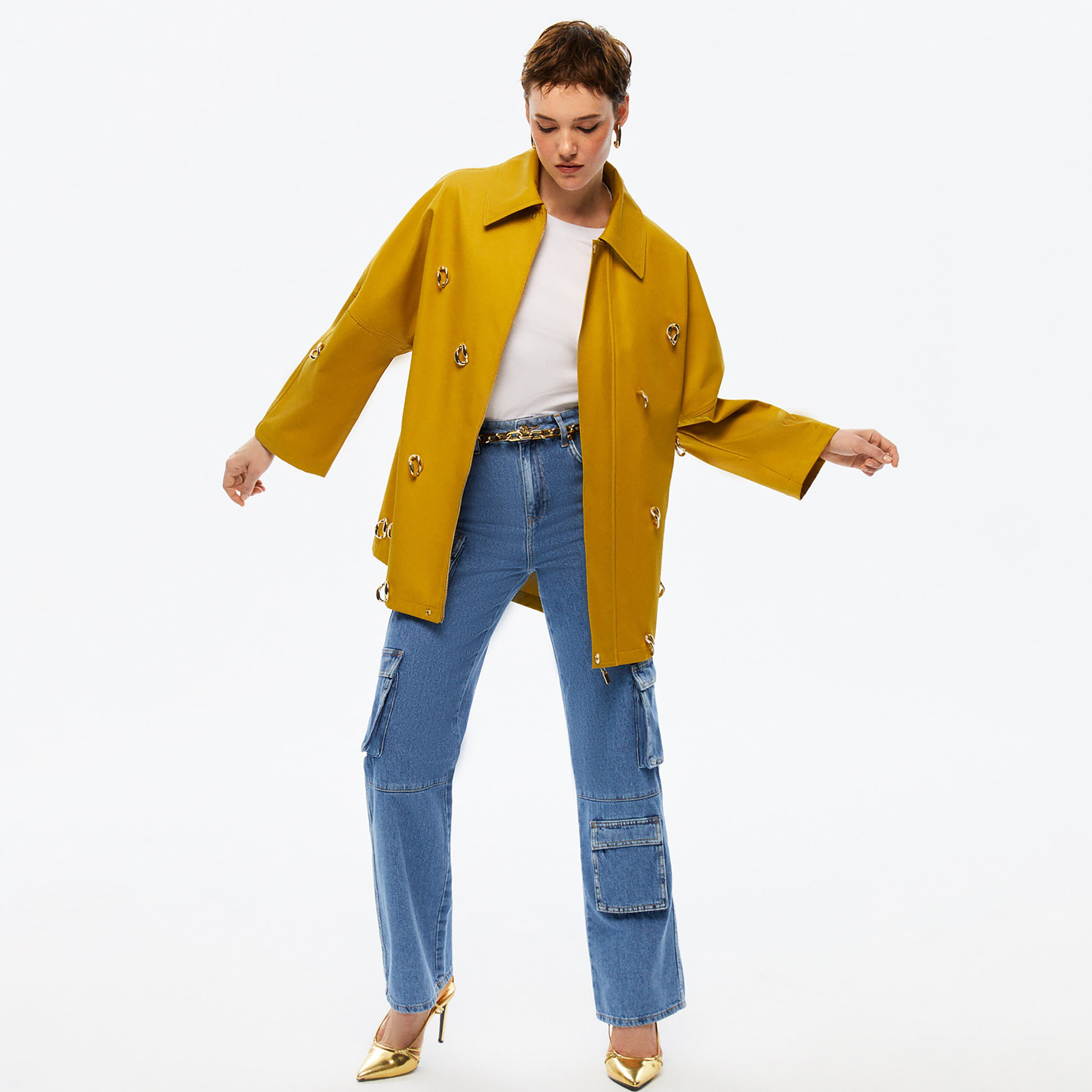 جاكيت نسائي طويل بياقة مزخرف بتفاصيل إكسسوار من نوكترن-women-winterwear-coatsandjackets-jackets-image-2