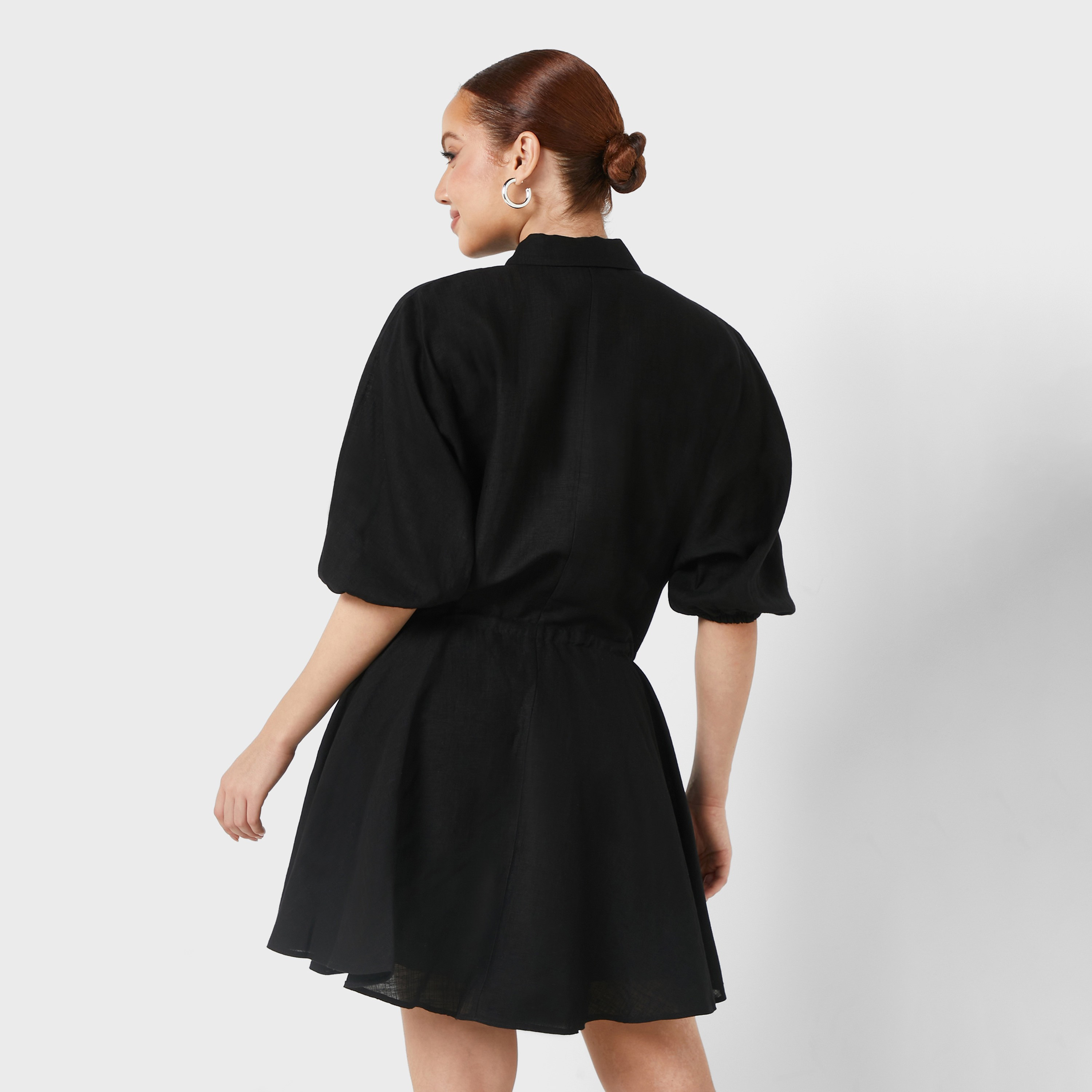 قميص بأكمام منفوخة وياقة مدببة وفستان قصير أسود للنساء من نوكتيرن-women-clothing-dresses-image-2