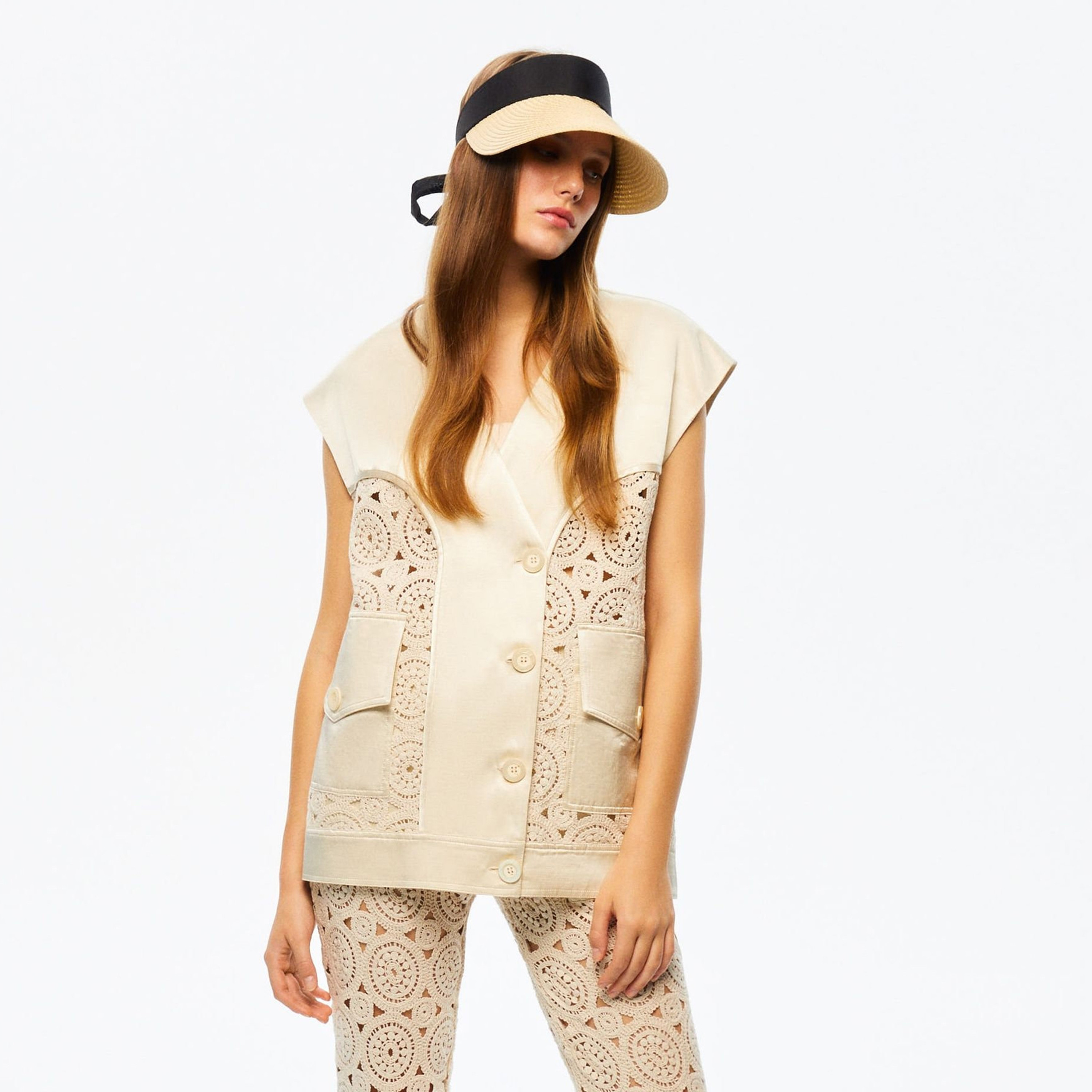 سترة نسائية عملية كروشيه كريمي من نوكترن-women-winterwear-coatsandjackets-waistcoats-image-1