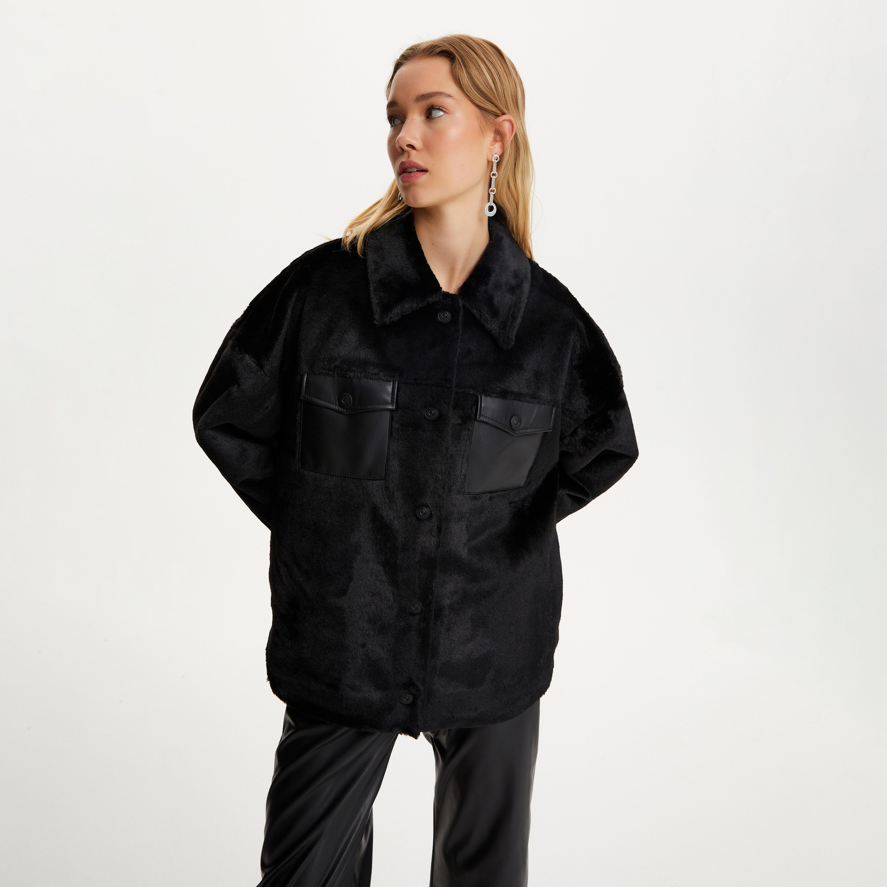 Nocturne Fleece Spread Collar Black Women's Jacket-women-winterwear-coatsandjackets-jackets-image-3