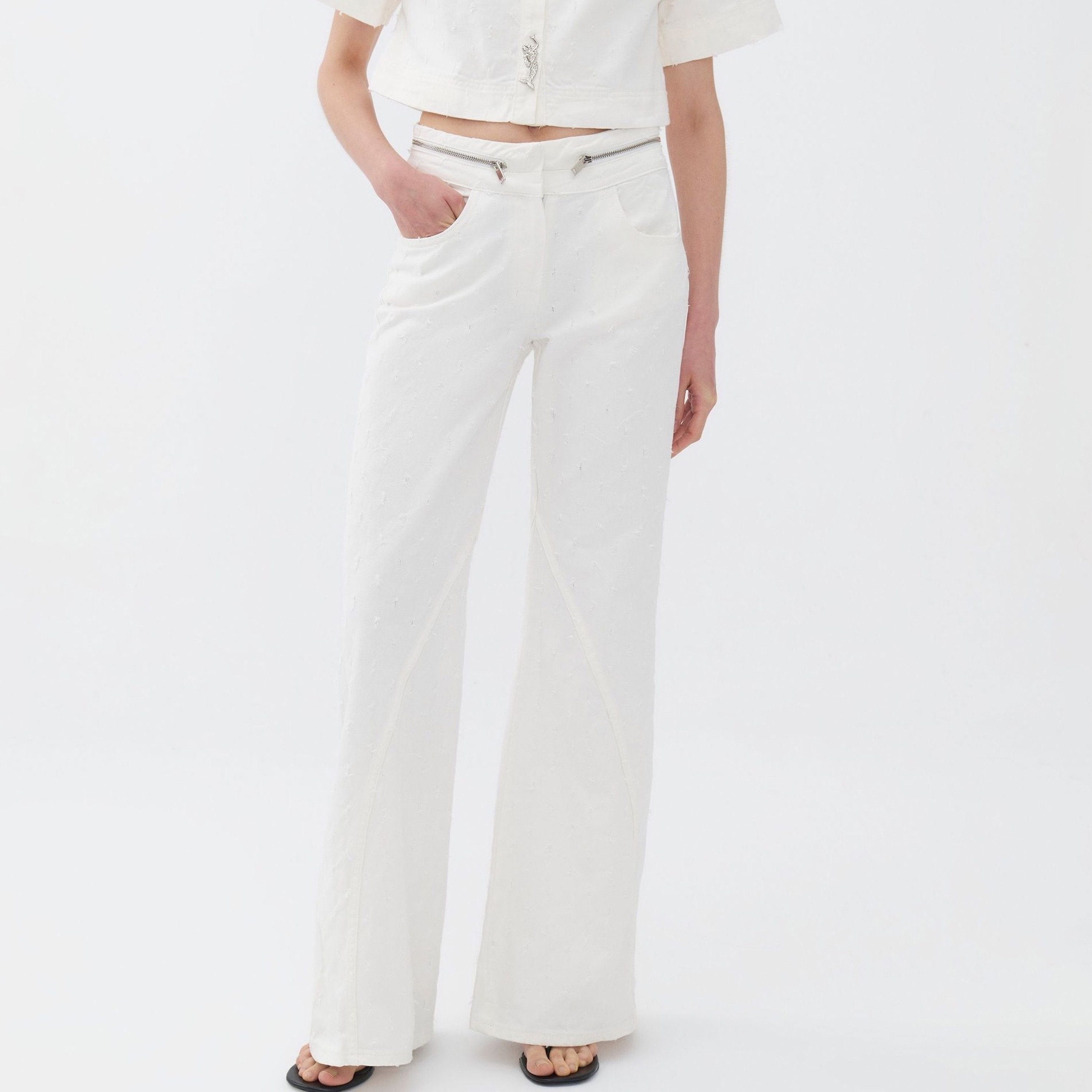 بنطلون جينز نسائي واسع الساق باللون الأبيض من نوكتيرن-women-clothing-bottoms-jeans-image-1