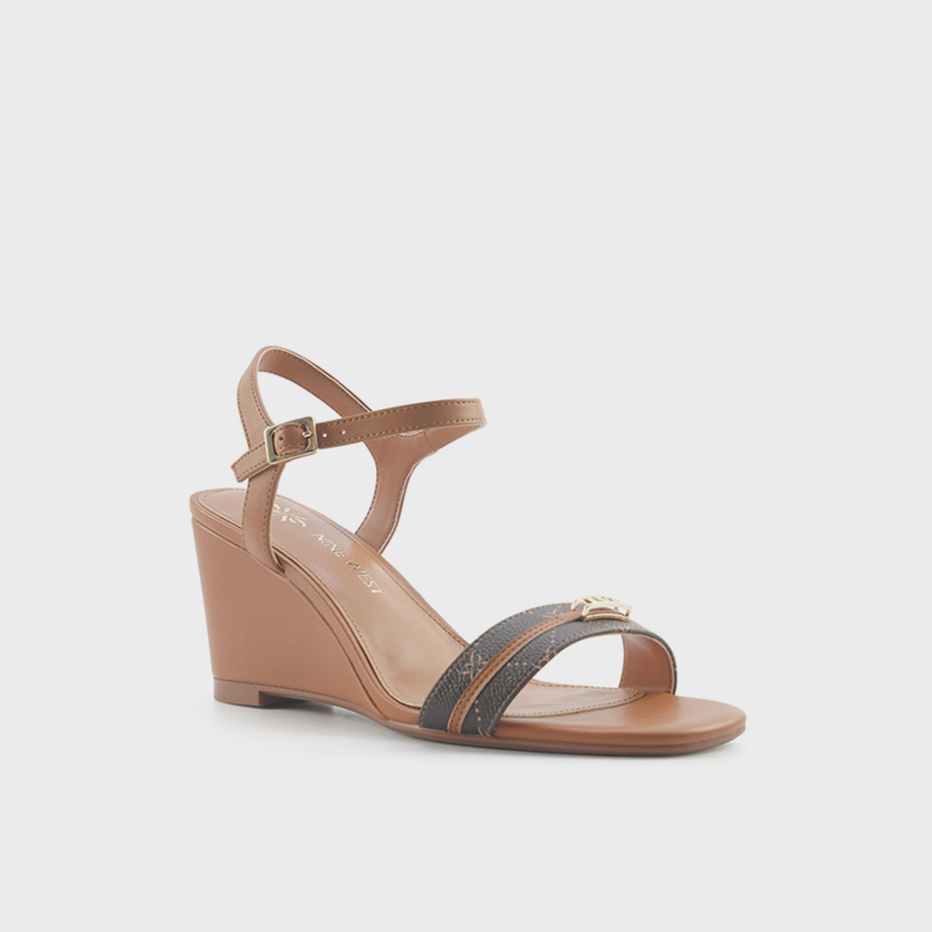 ناين ويست - صندل نسائي بكعب إسفين وإبزيم | NAEMA-6FX-women-shoes-sandals-heeled-image-6