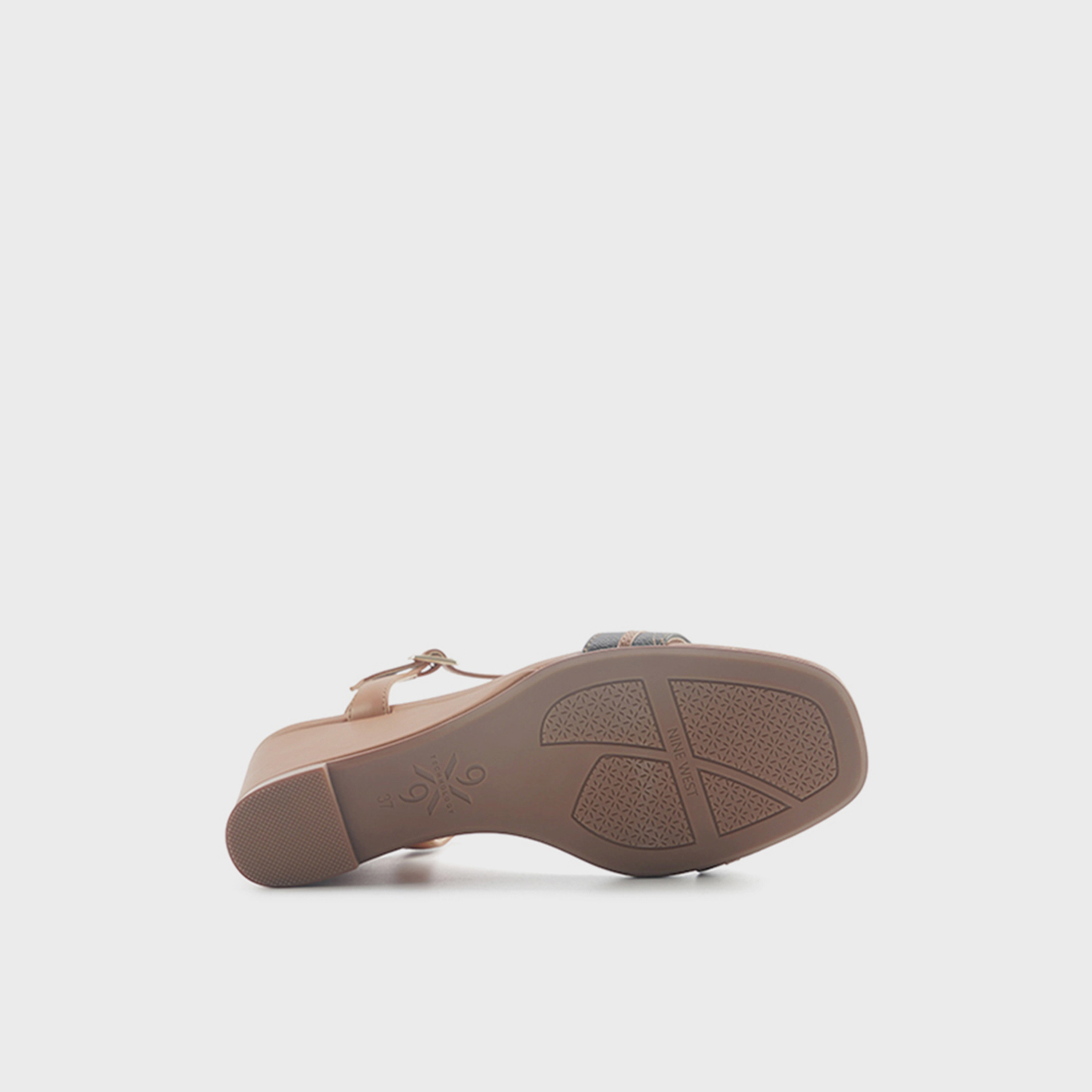 ناين ويست - صندل نسائي بكعب إسفين وإبزيم | NAEMA-6FX-women-shoes-sandals-heeled-image-9