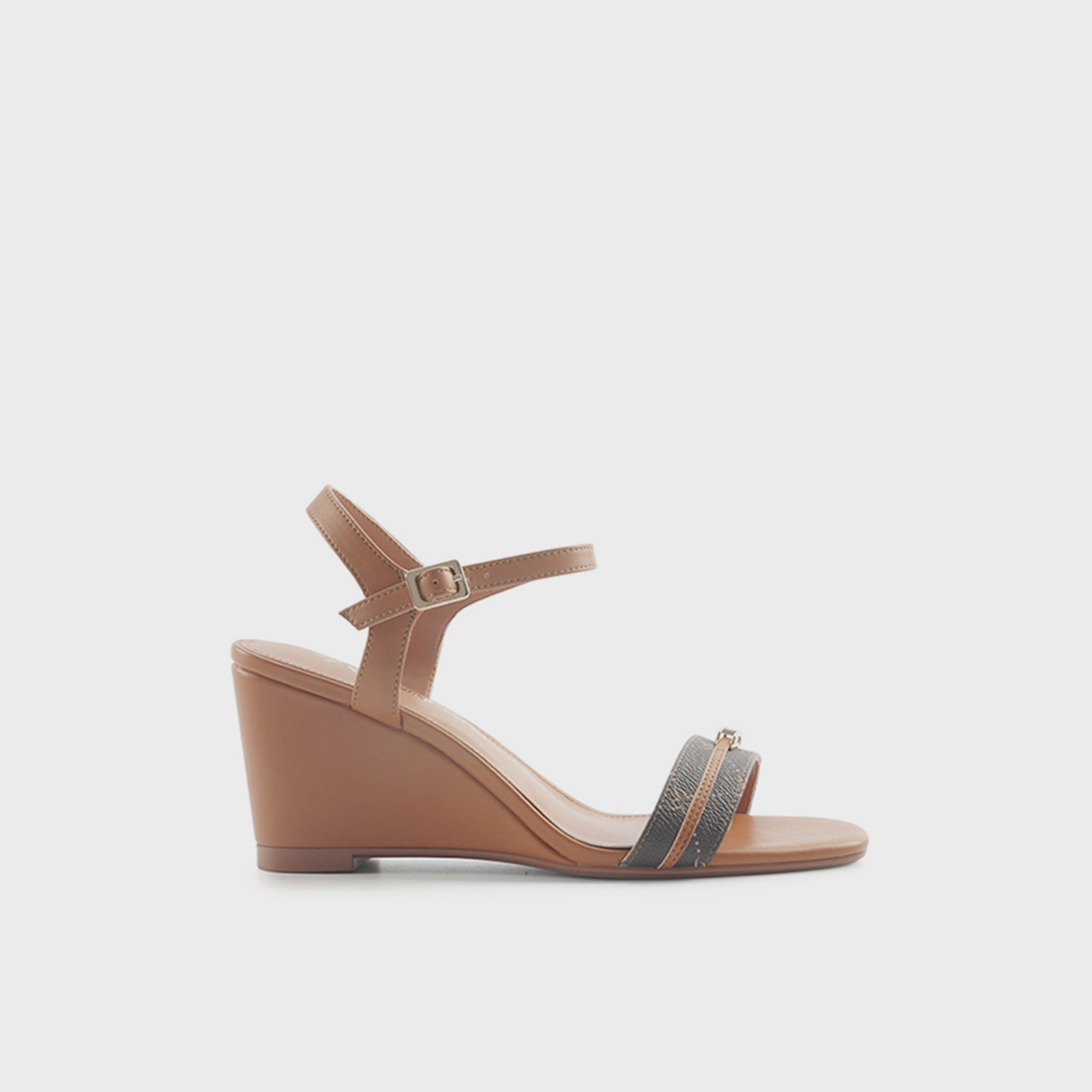ناين ويست - صندل نسائي بكعب إسفين وإبزيم | NAEMA-6FX-women-shoes-sandals-heeled-image-10